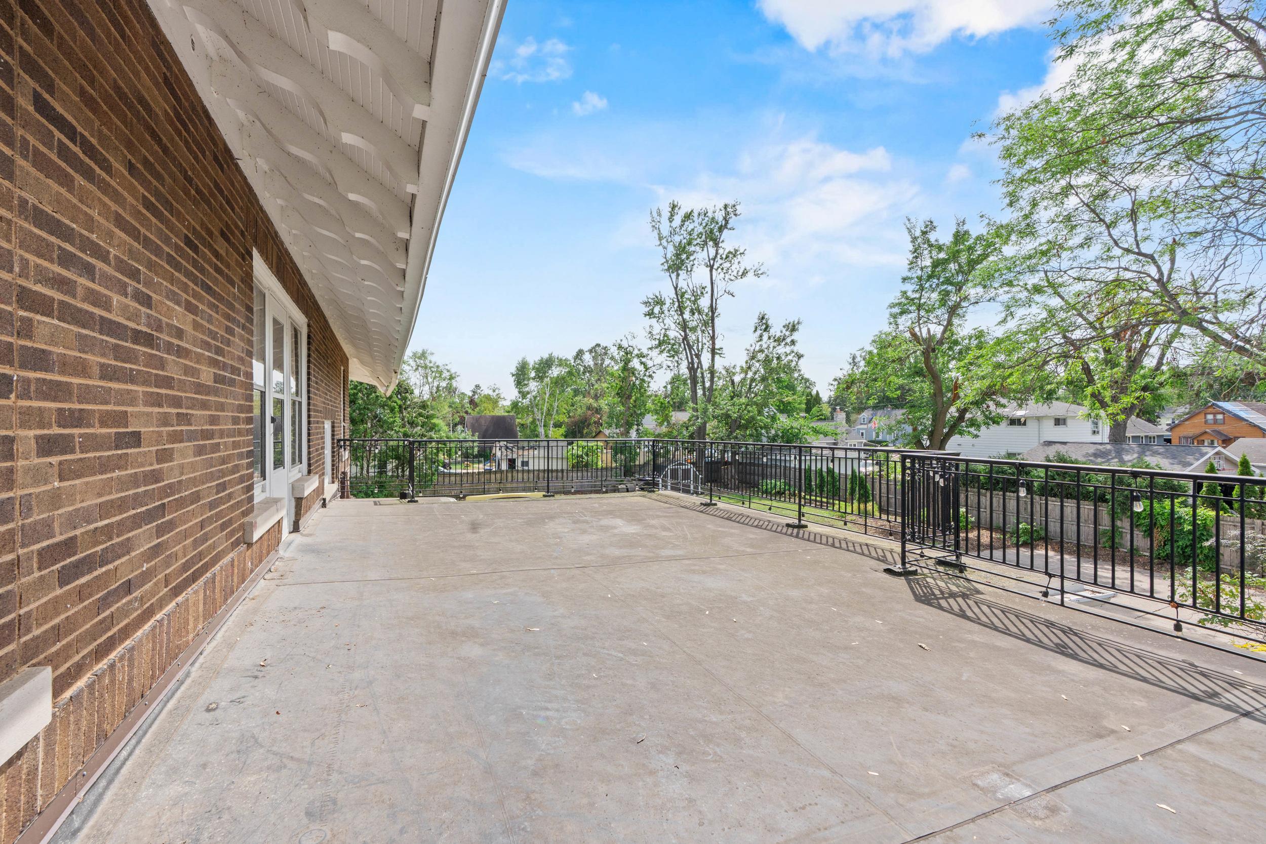 428 9TH Street