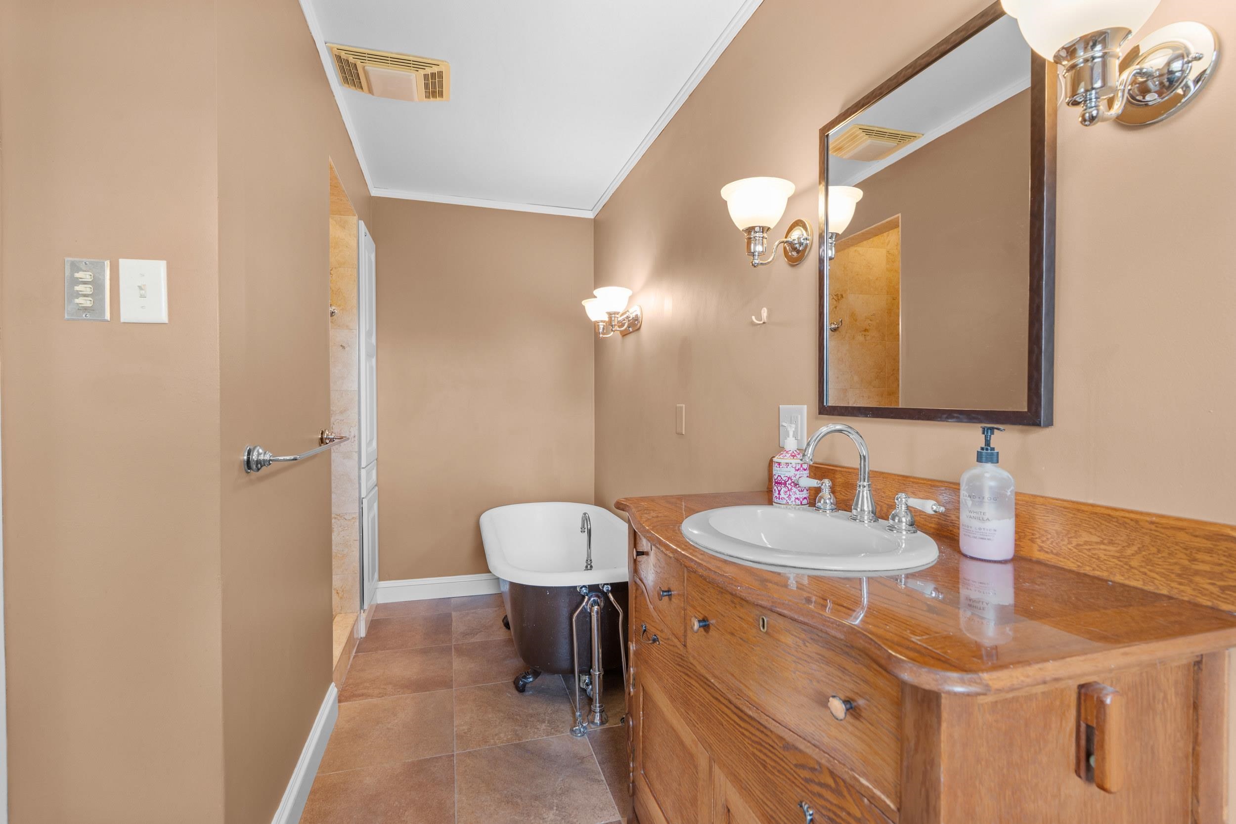 428 9TH Street