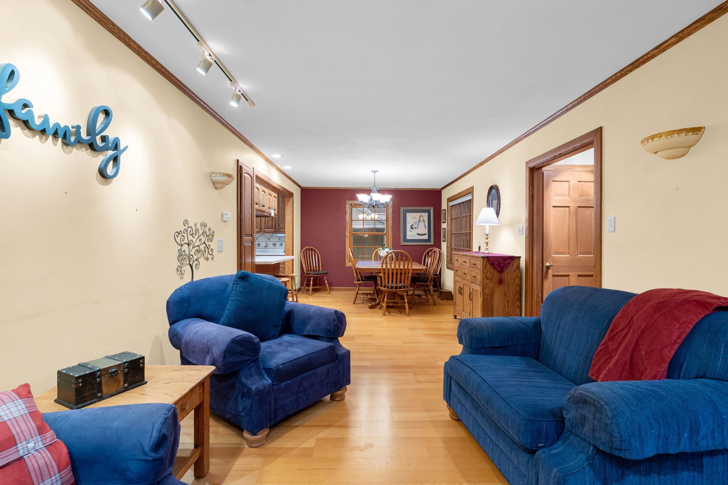 117 S LINCOLN Street