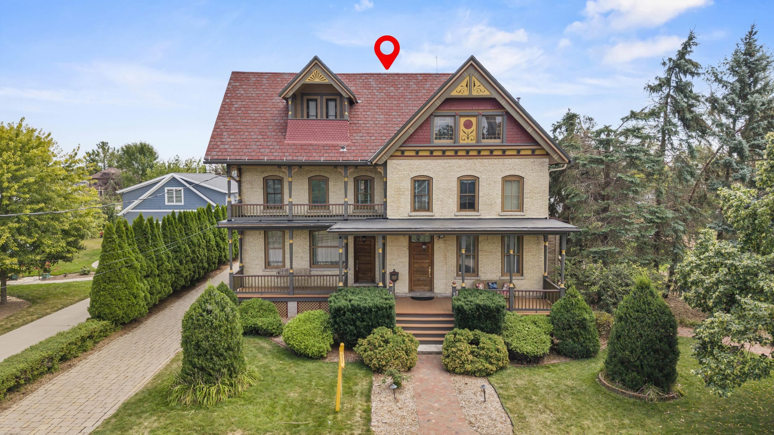 348 NAYMUT Street