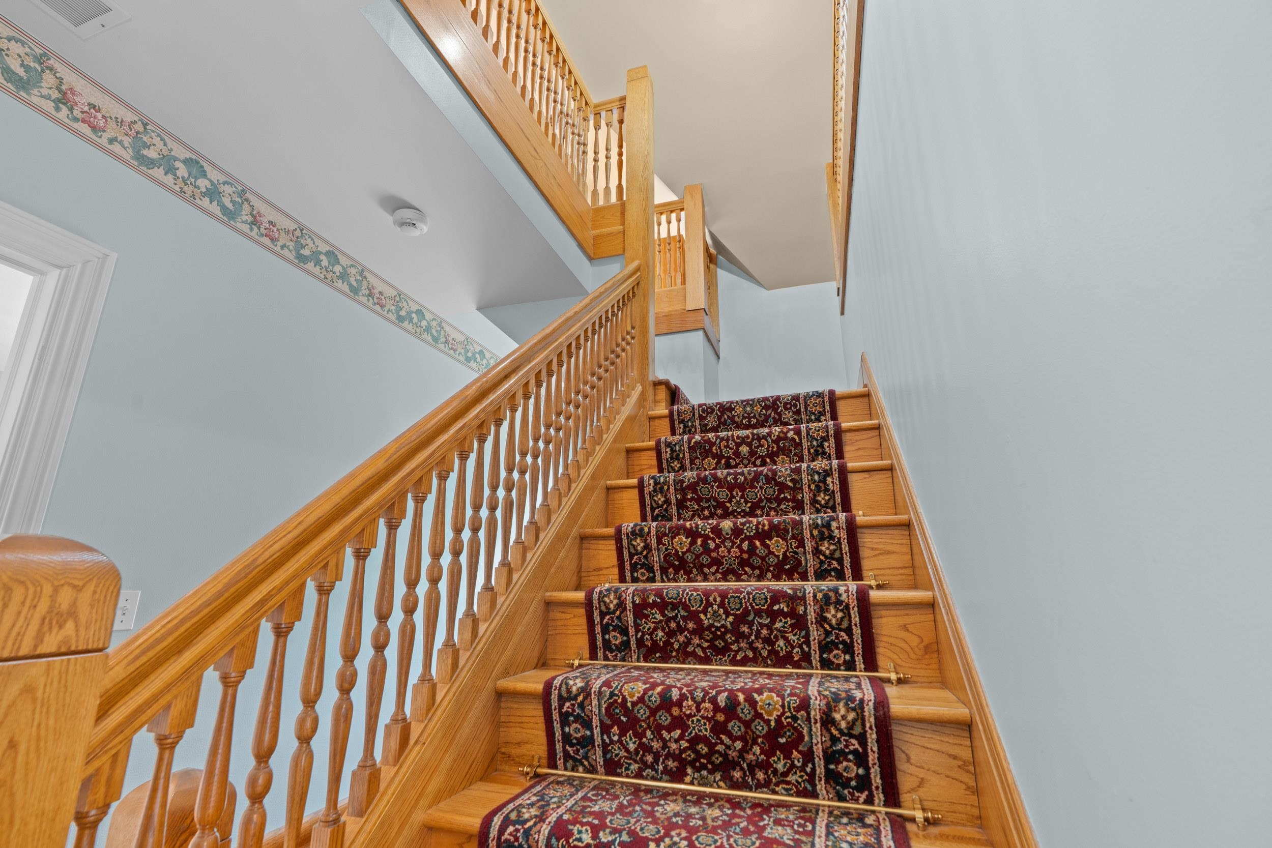 348 NAYMUT Street