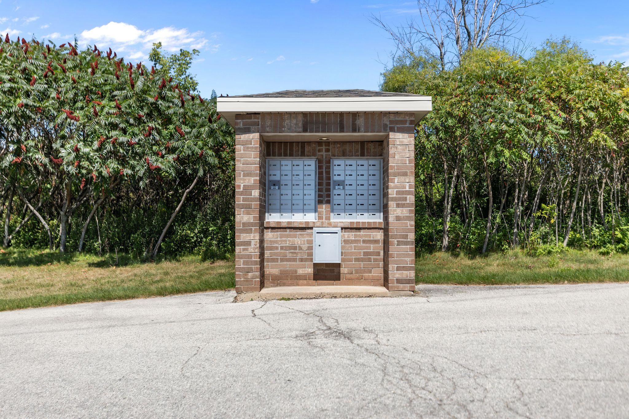 2157 ROYAL CREST Circle Unit: 1