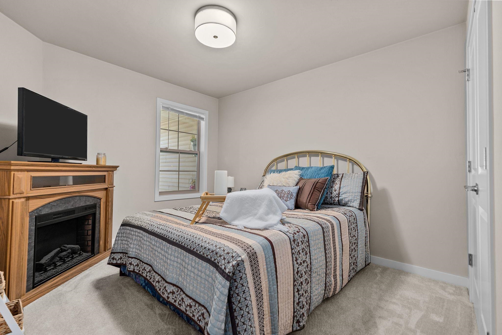 2157 ROYAL CREST Circle Unit: 1