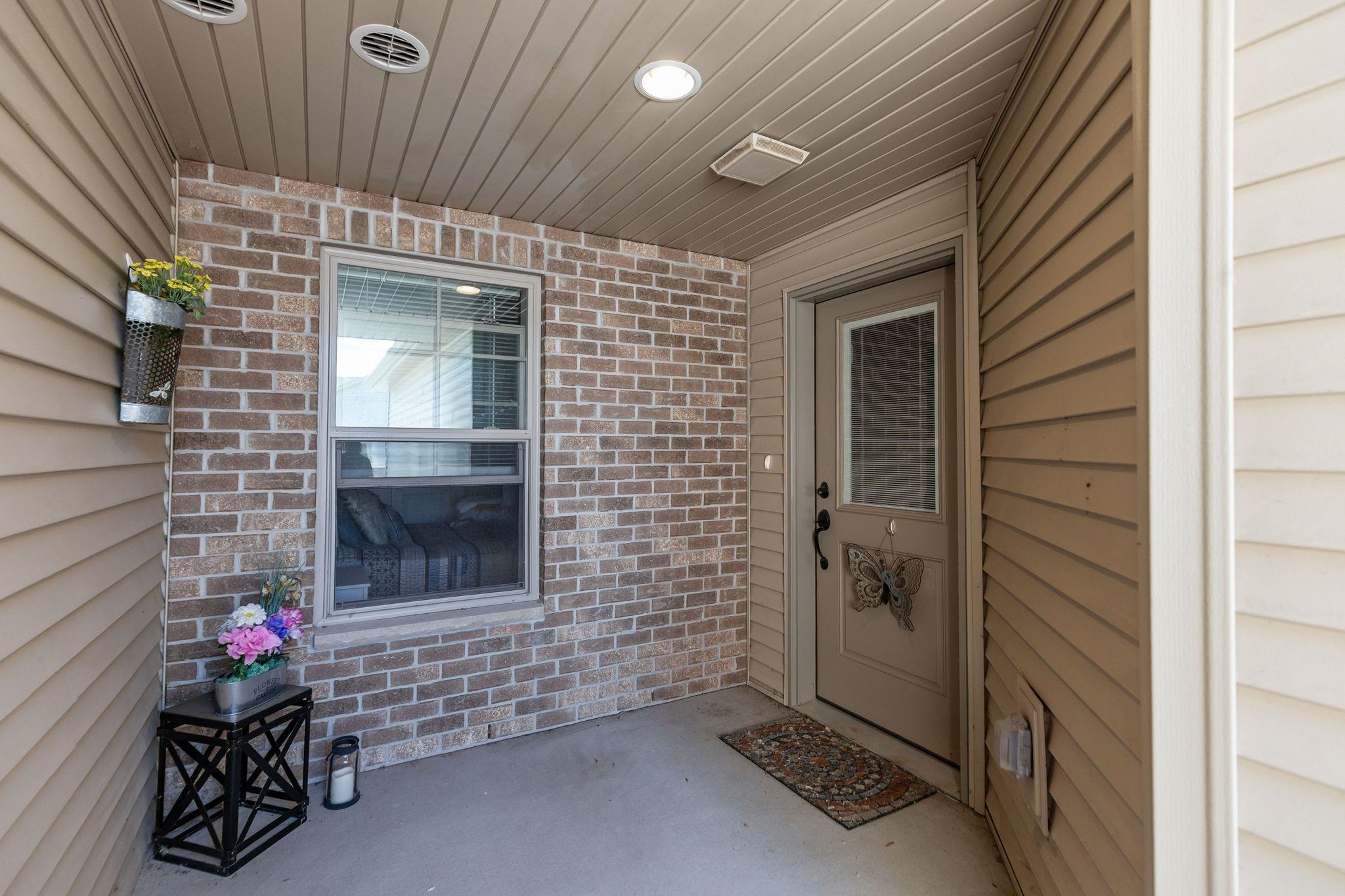 2157 ROYAL CREST Circle Unit: 1