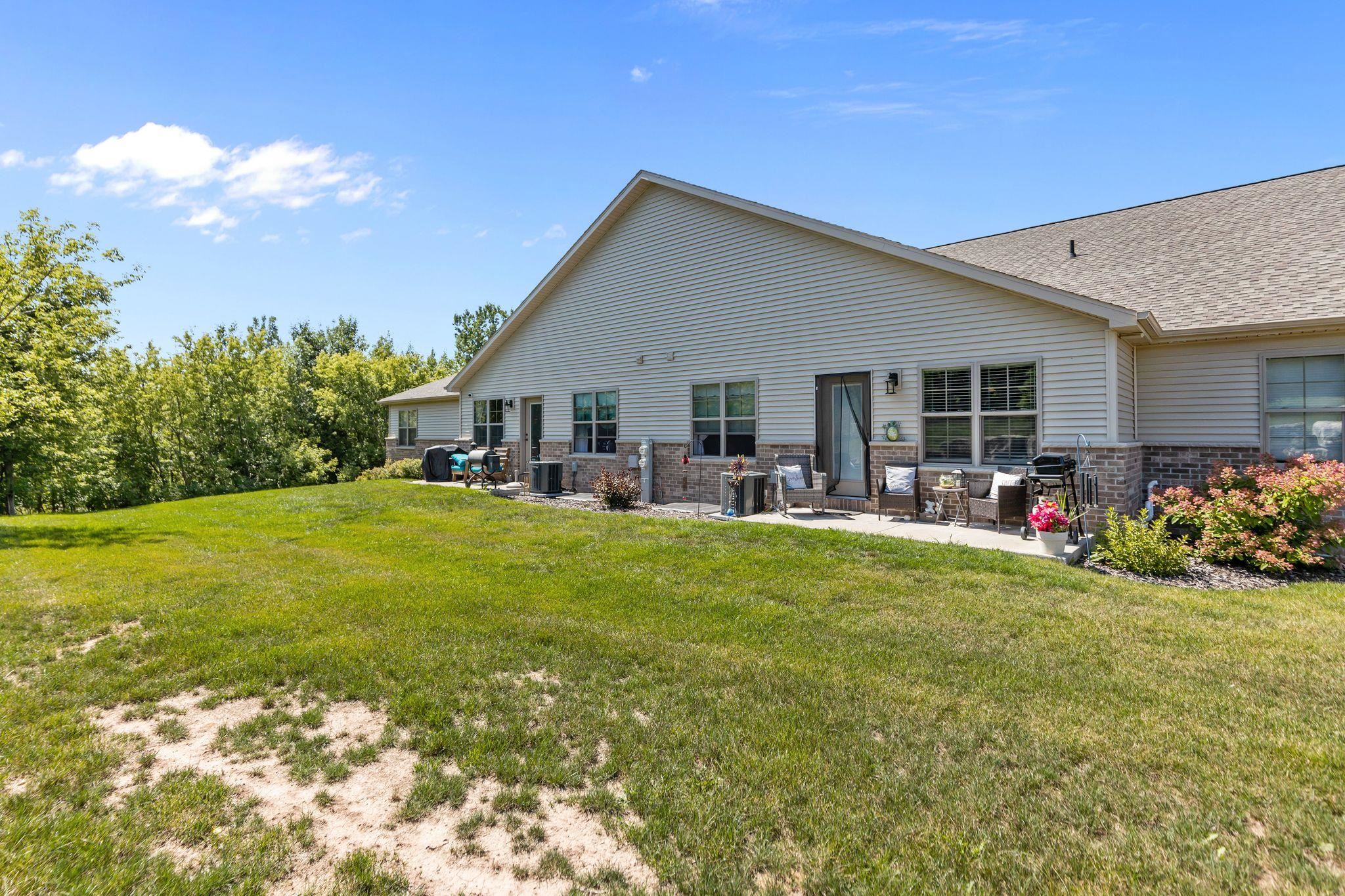 2157 ROYAL CREST Circle Unit: 1