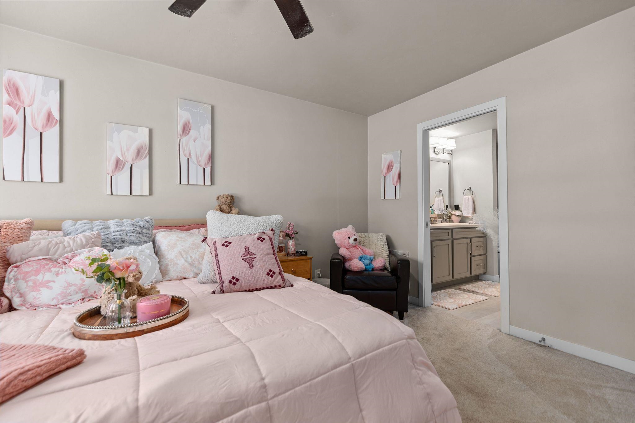 2157 ROYAL CREST Circle Unit: 1