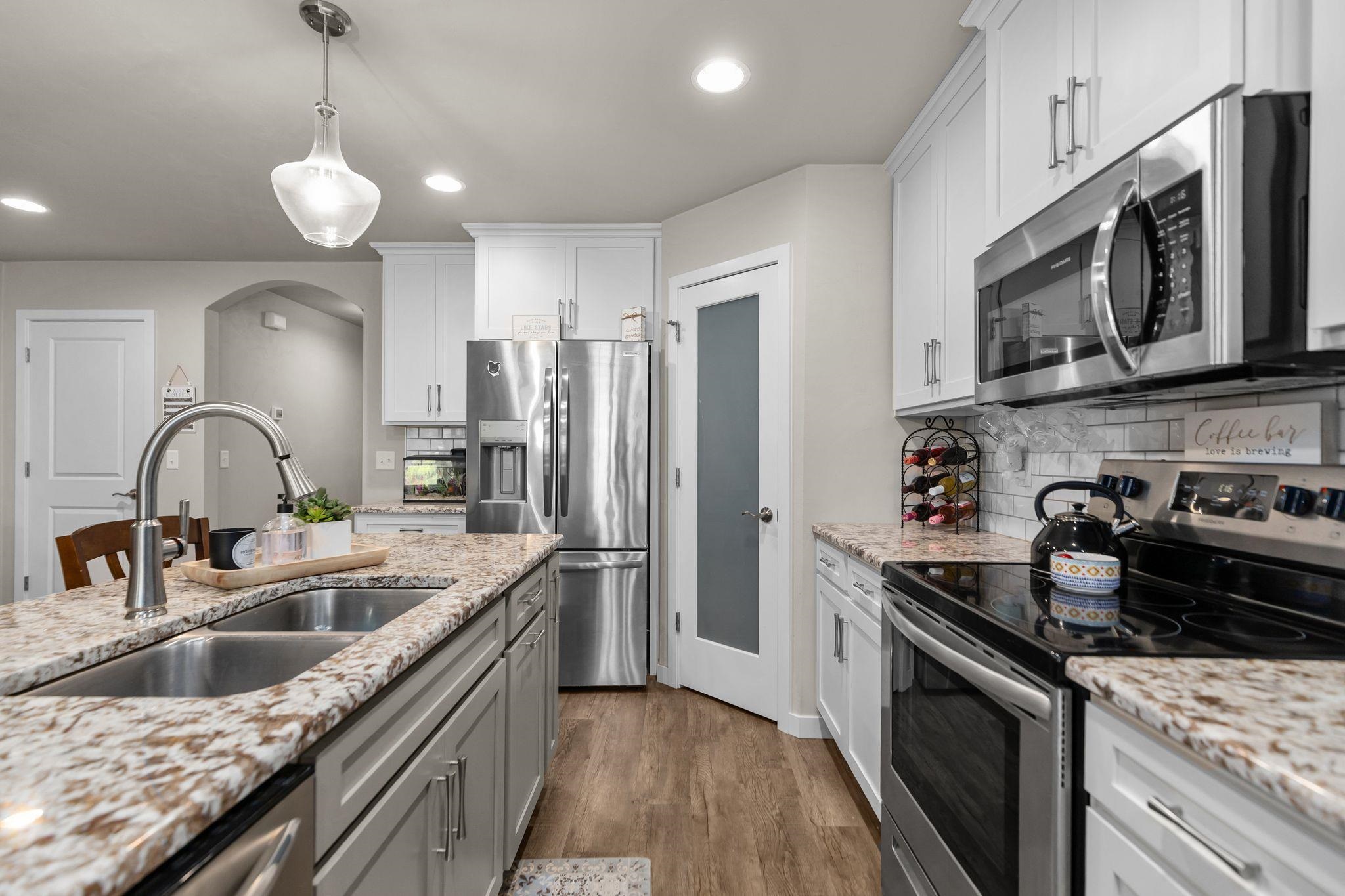2157 ROYAL CREST Circle Unit: 1