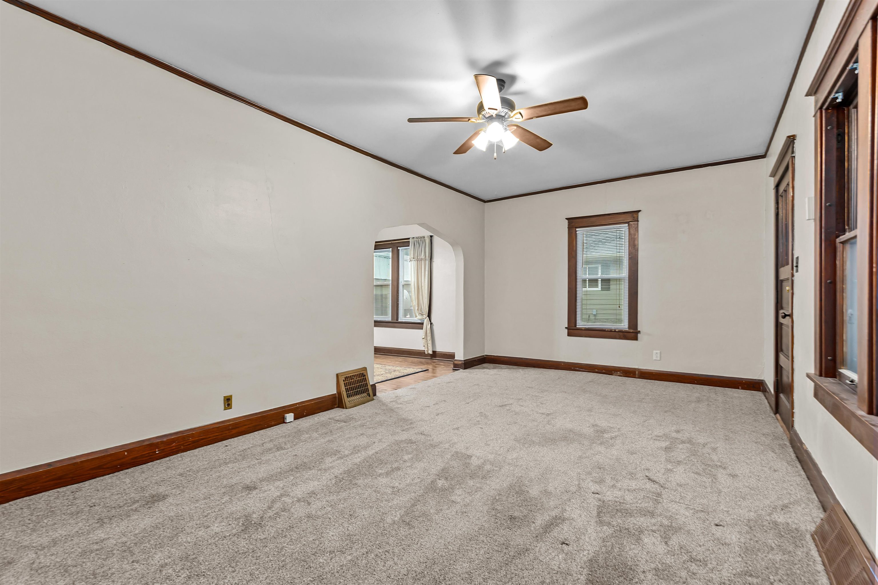 289 LEDGEVIEW Avenue