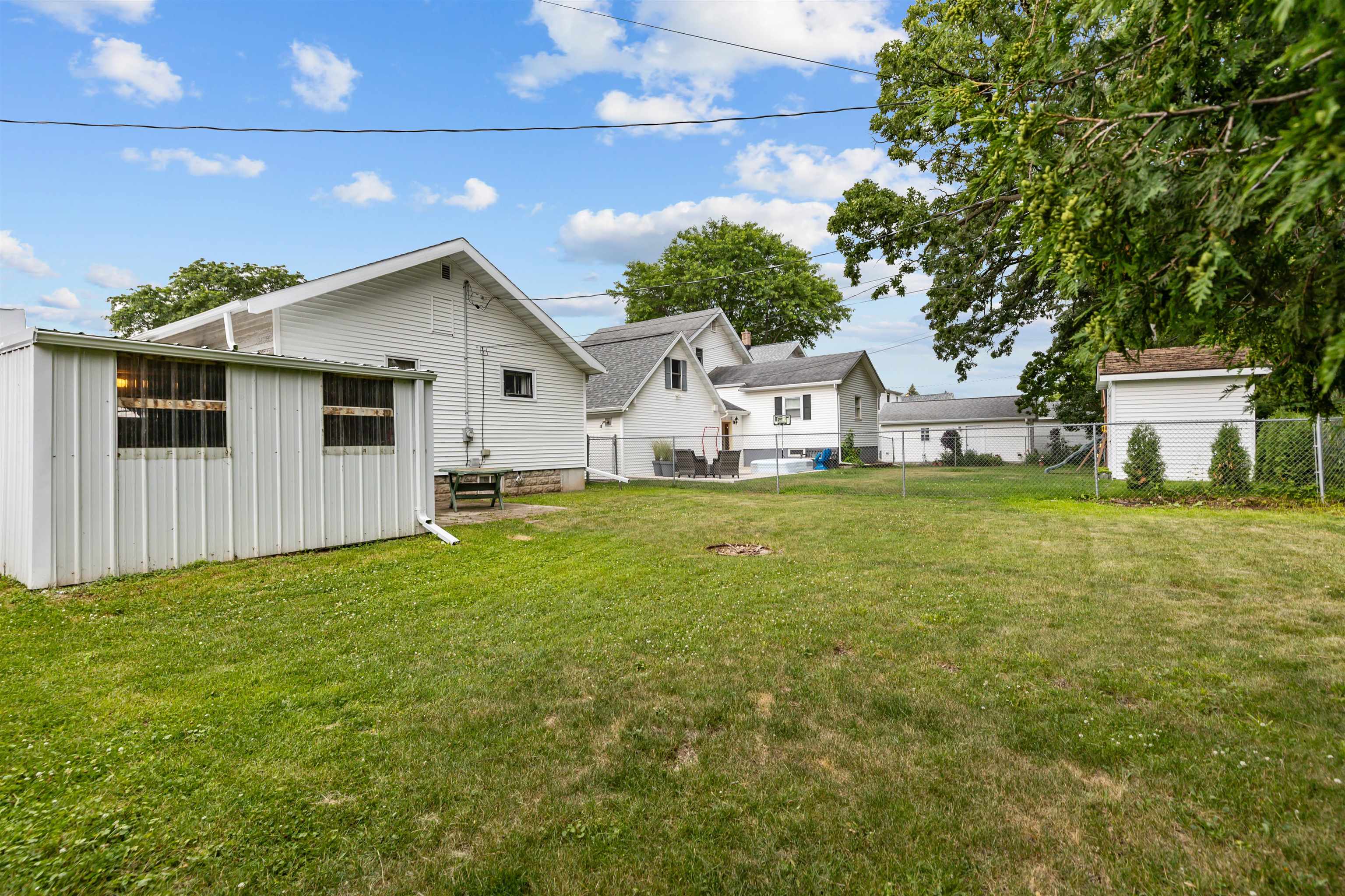 289 LEDGEVIEW Avenue