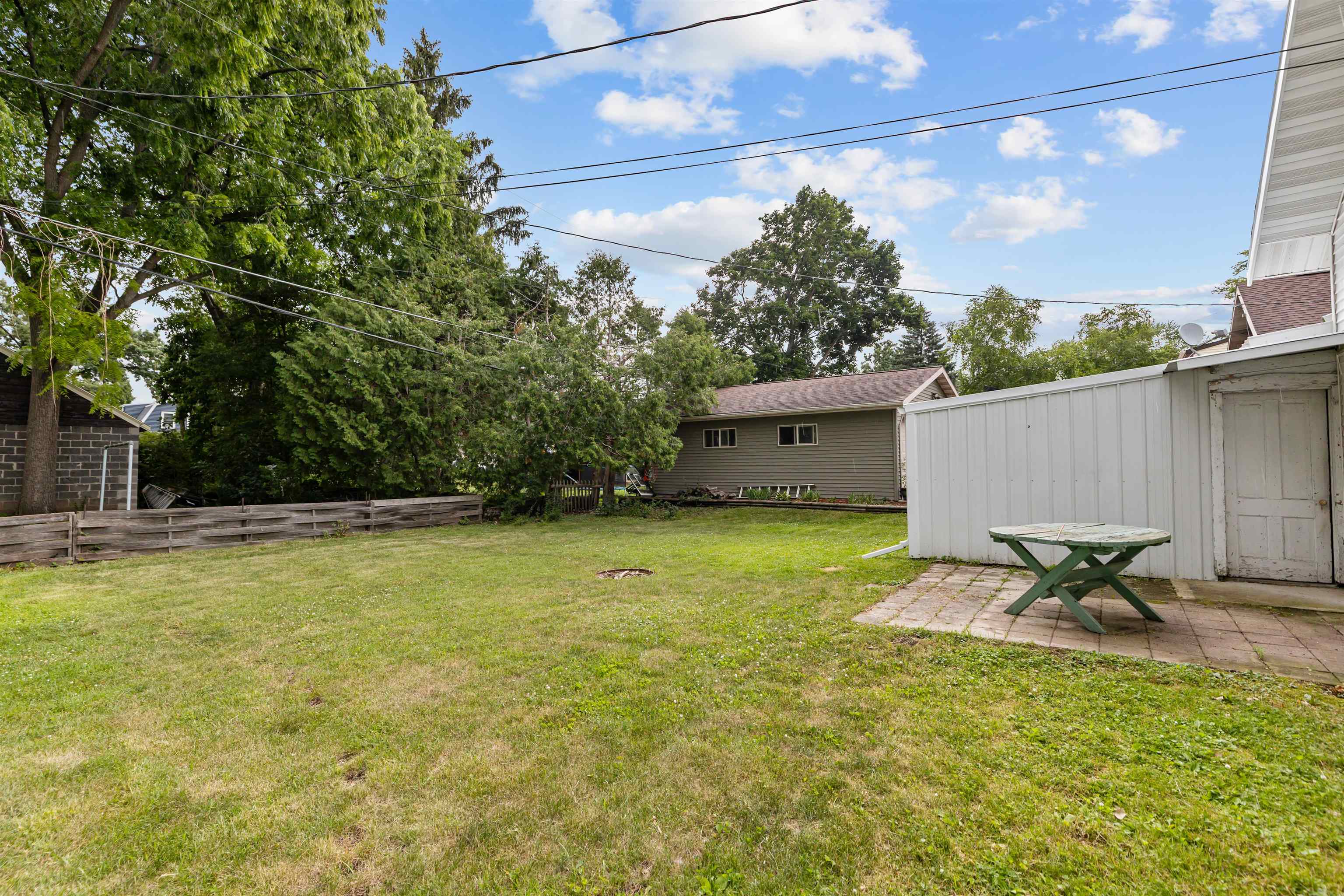 289 LEDGEVIEW Avenue