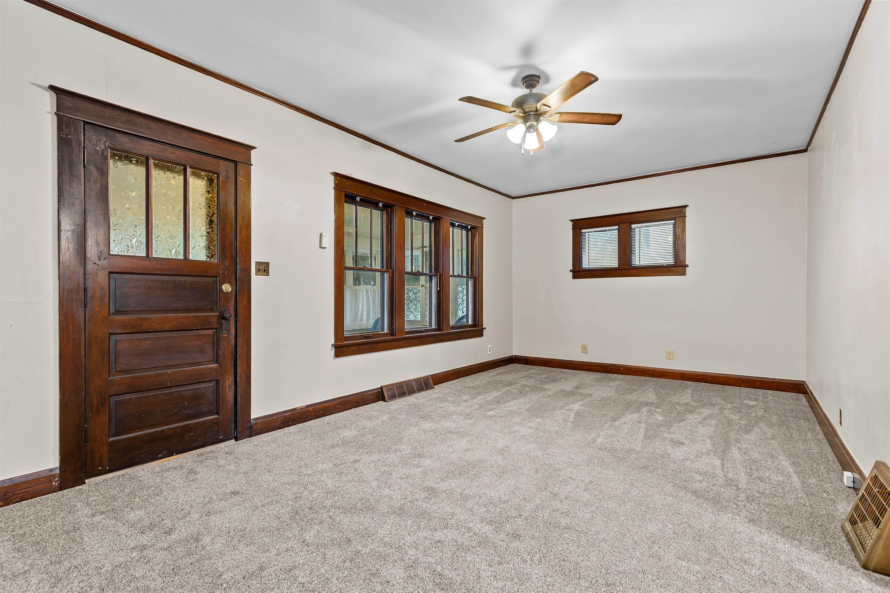 289 LEDGEVIEW Avenue