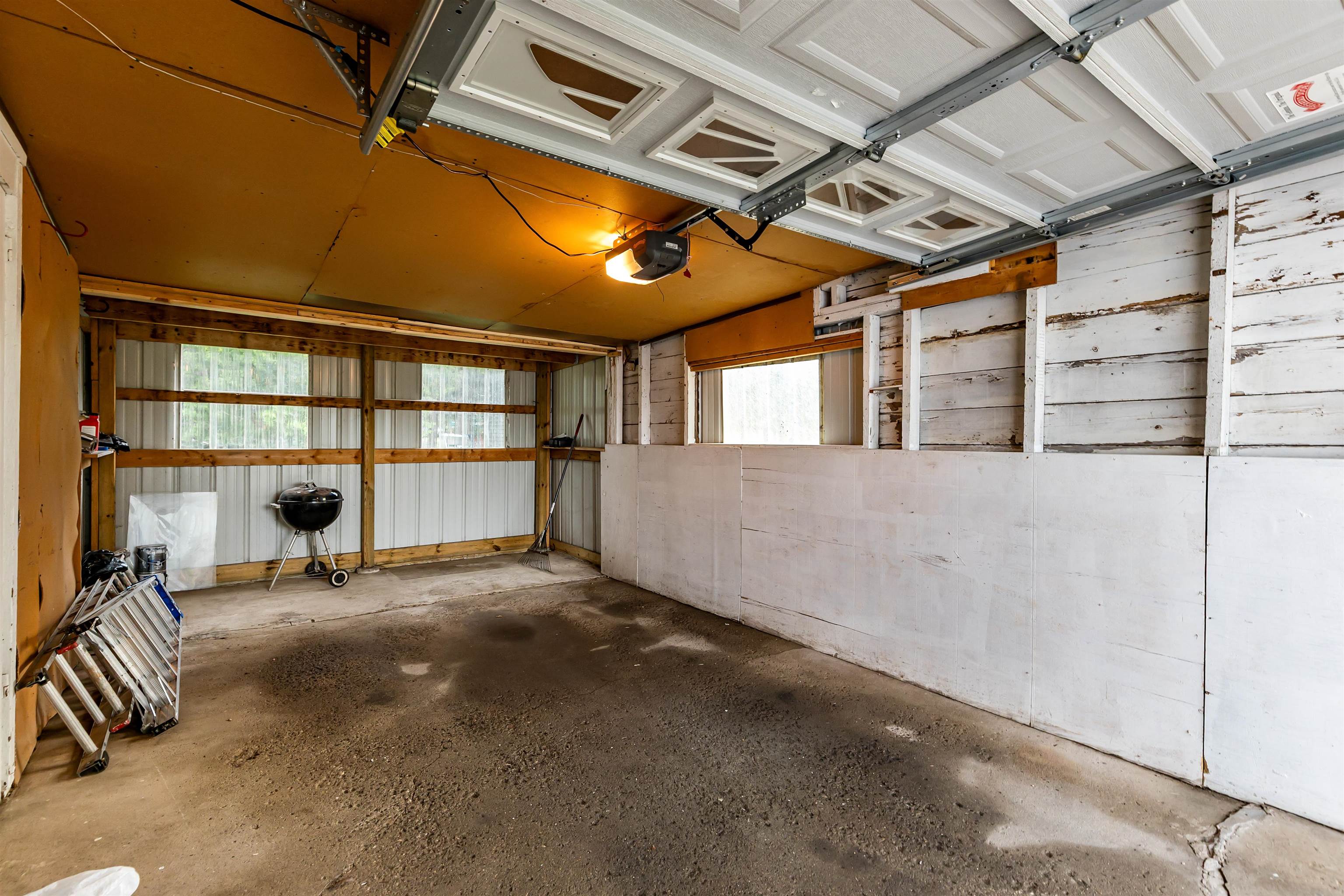 289 LEDGEVIEW Avenue