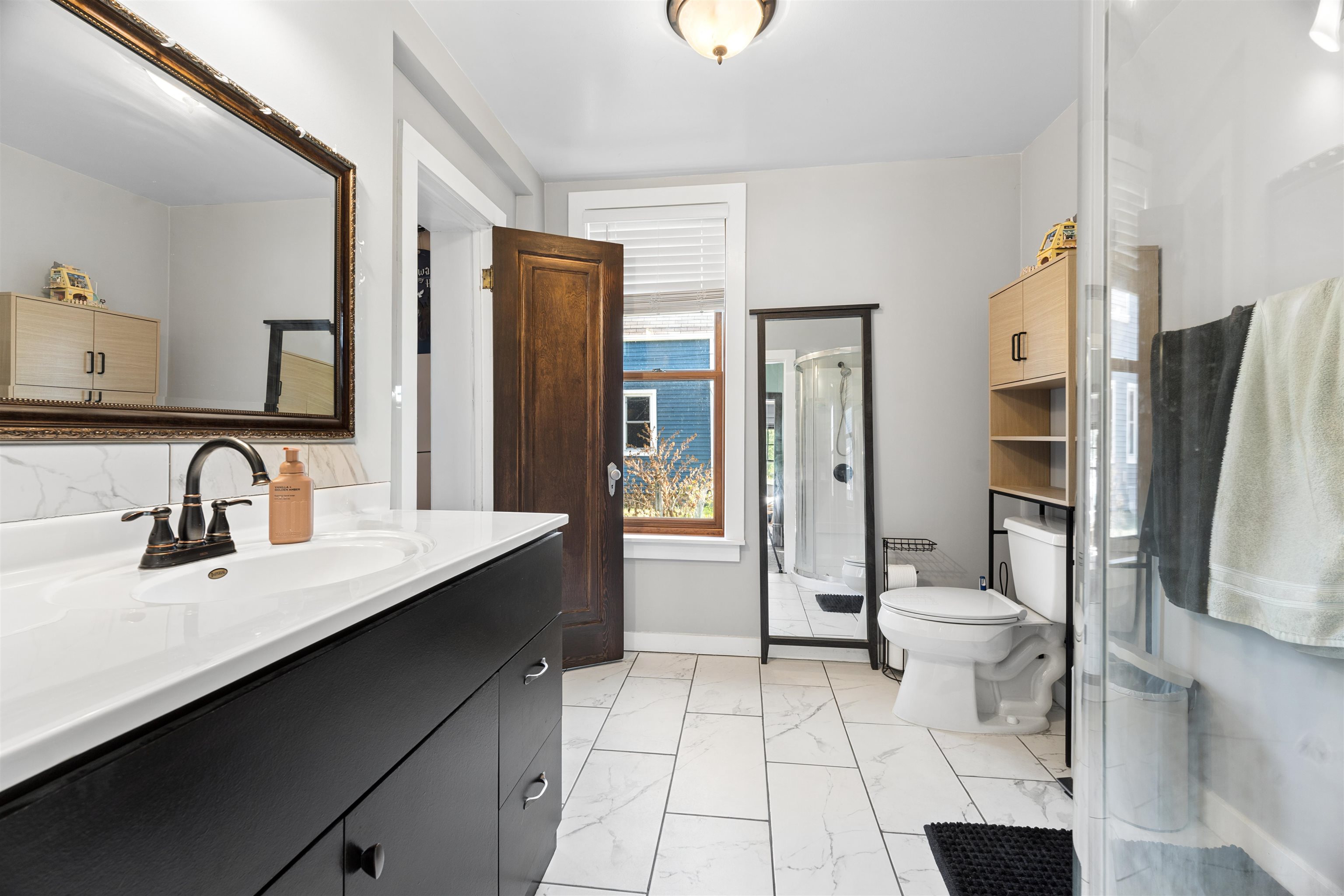 303 W FOREST Avenue