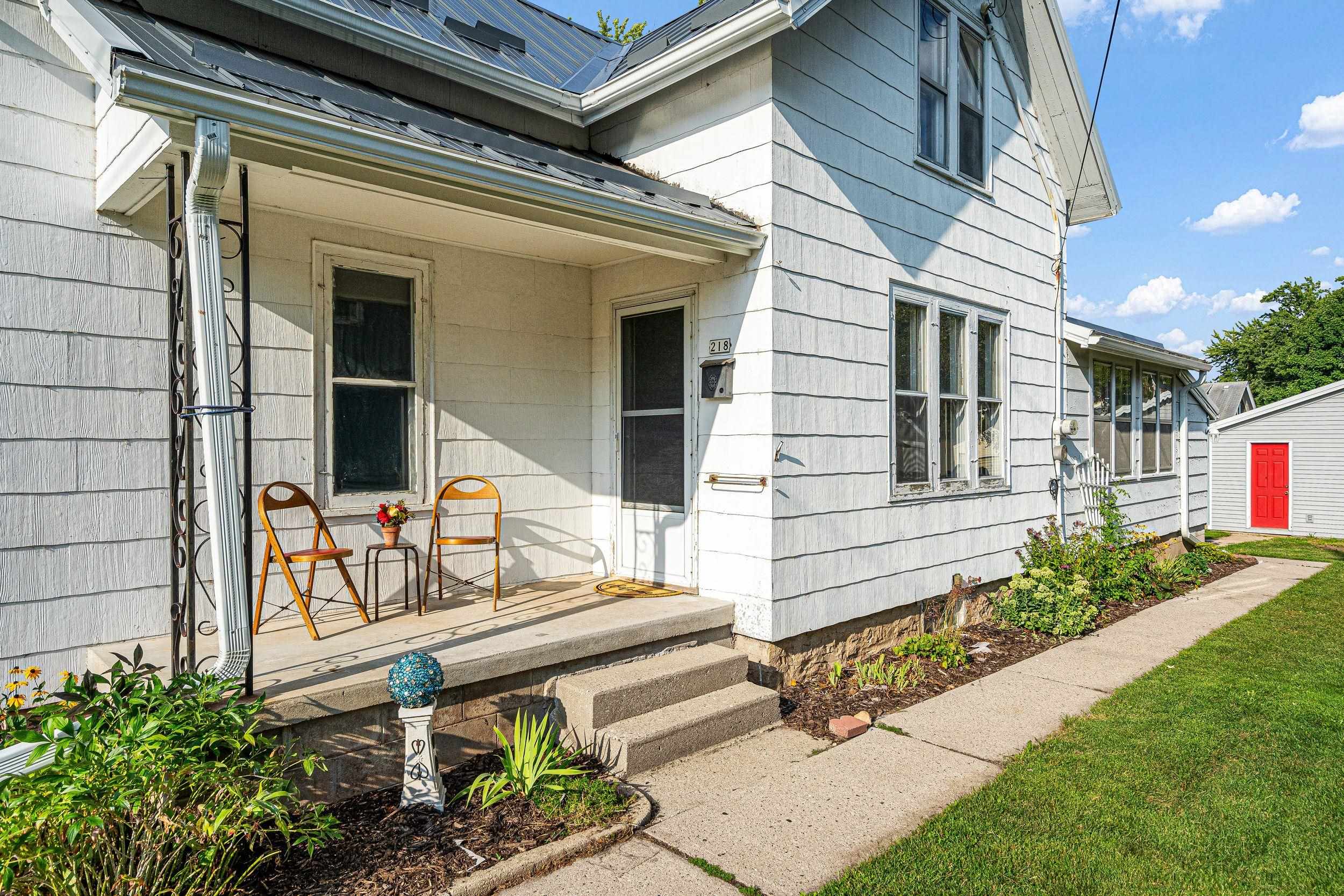 218 CLEVELAND Street