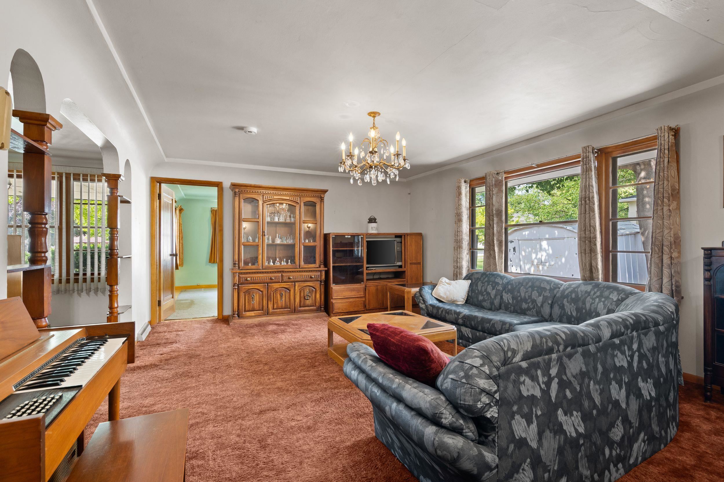 245 DARBOY Road