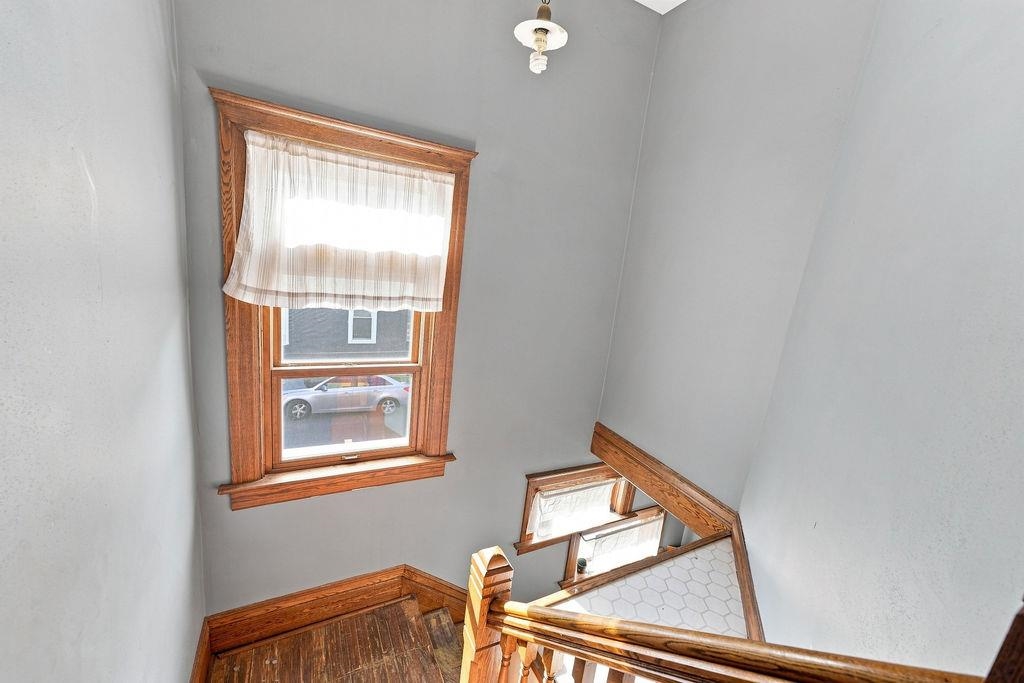 413 E IRVING Avenue
