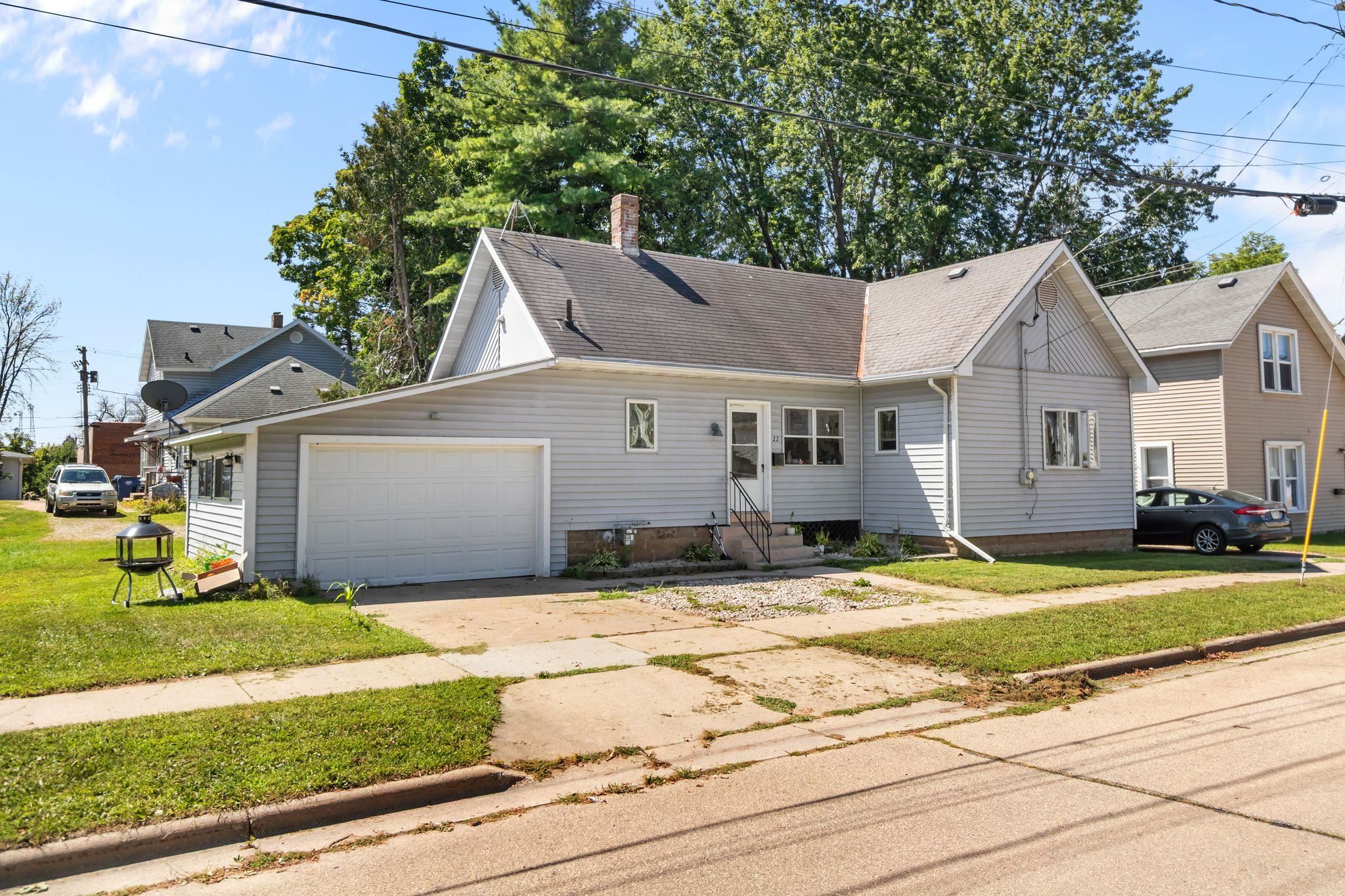 22 E 12TH Street