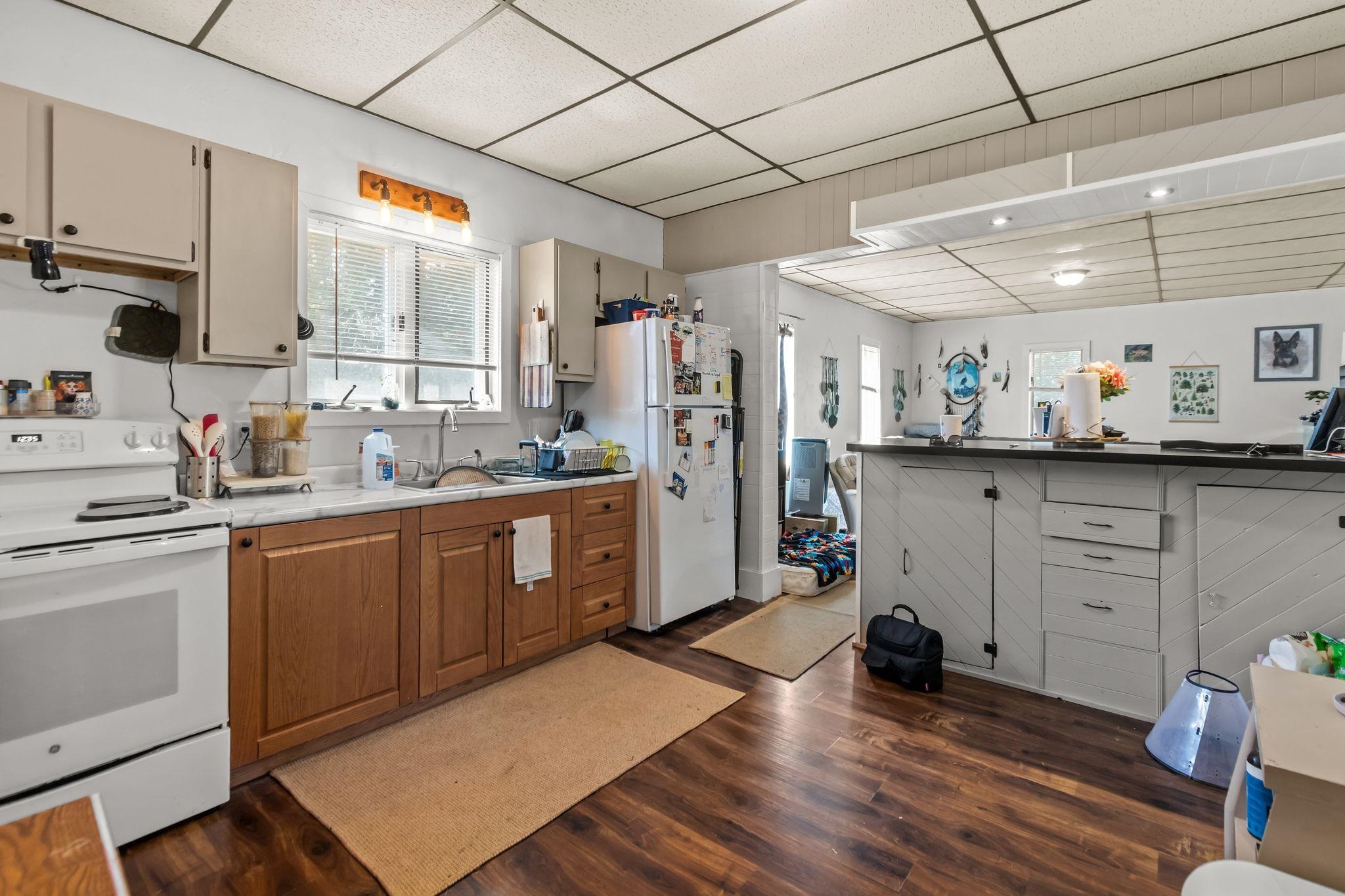 22 E 12TH Street