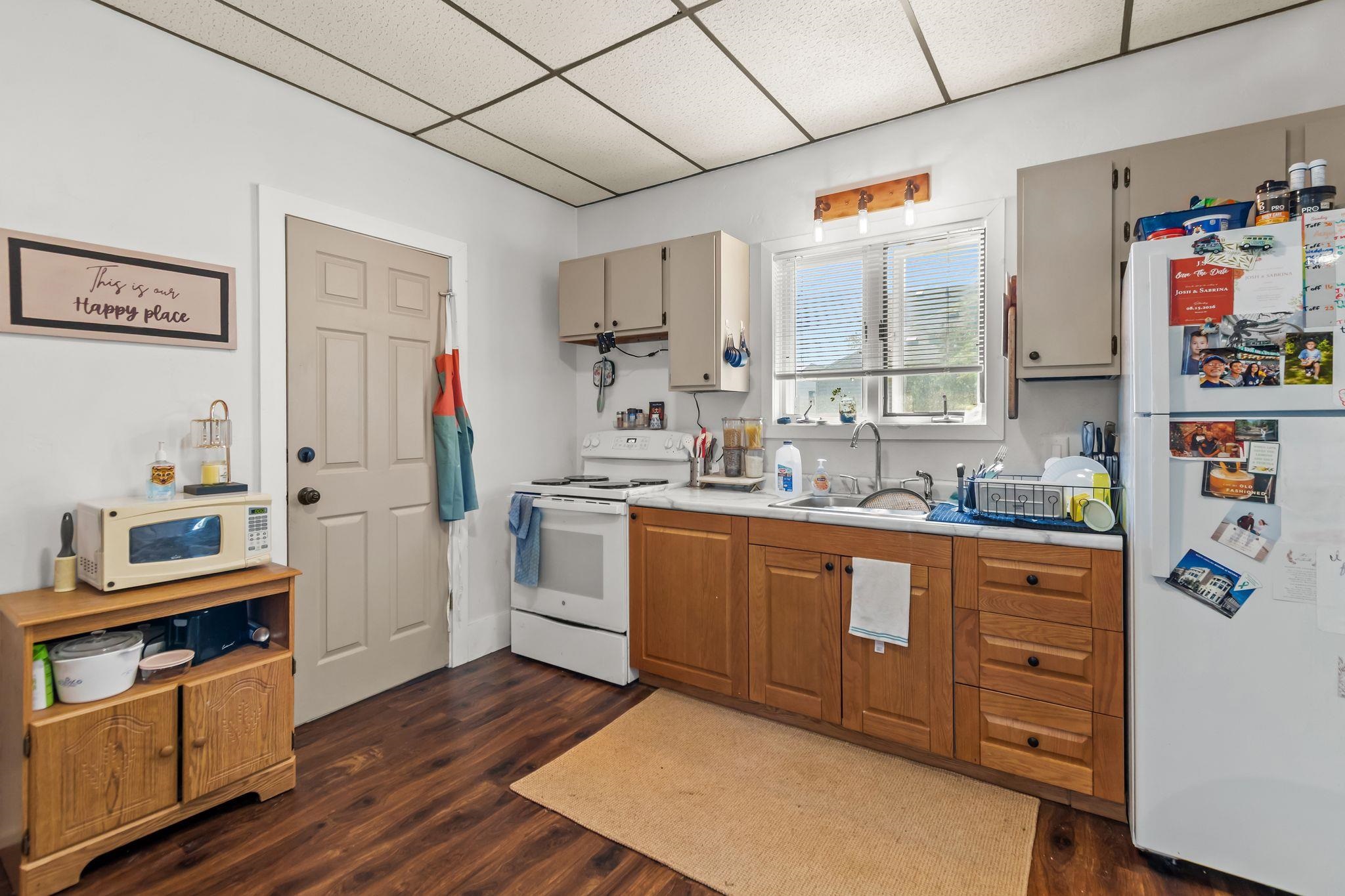 22 E 12TH Street