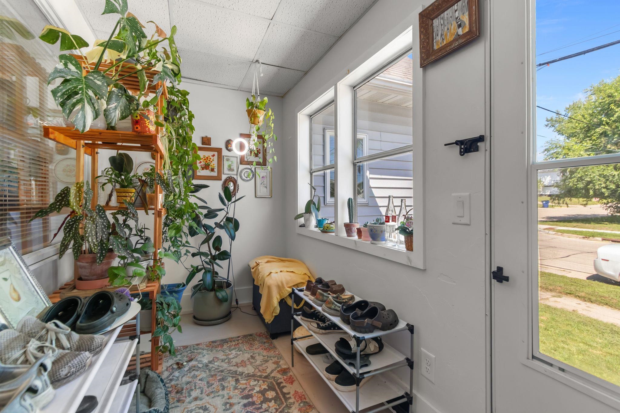 22 E 12TH Street