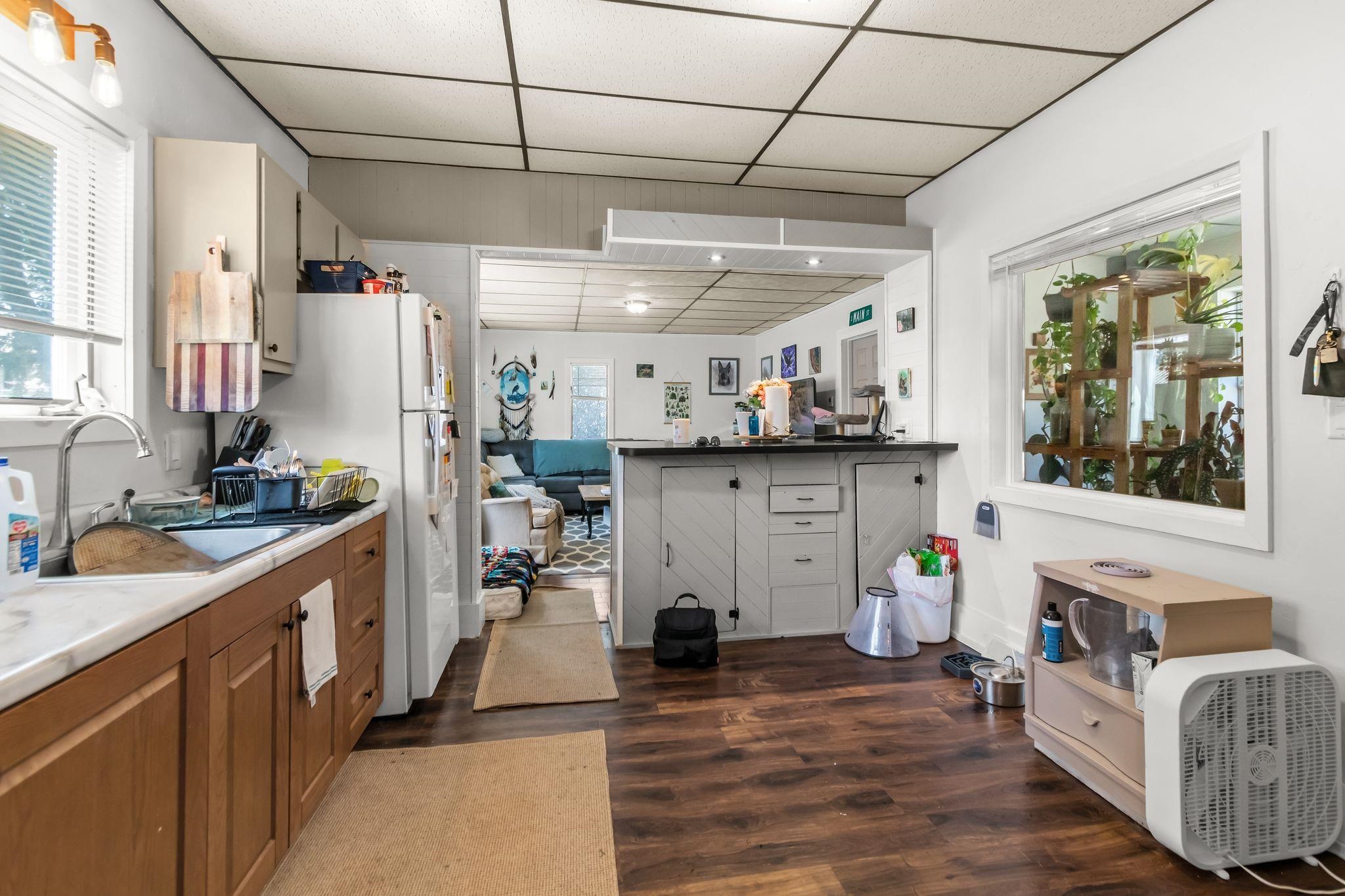 22 E 12TH Street