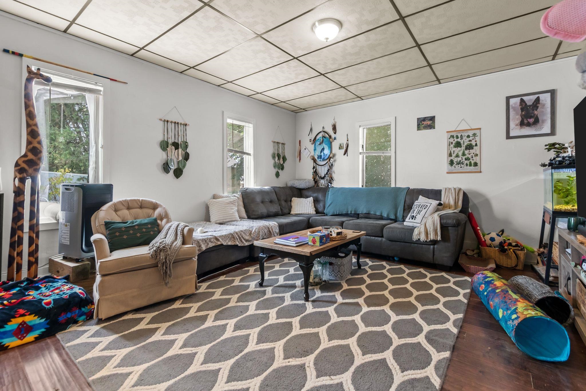 22 E 12TH Street