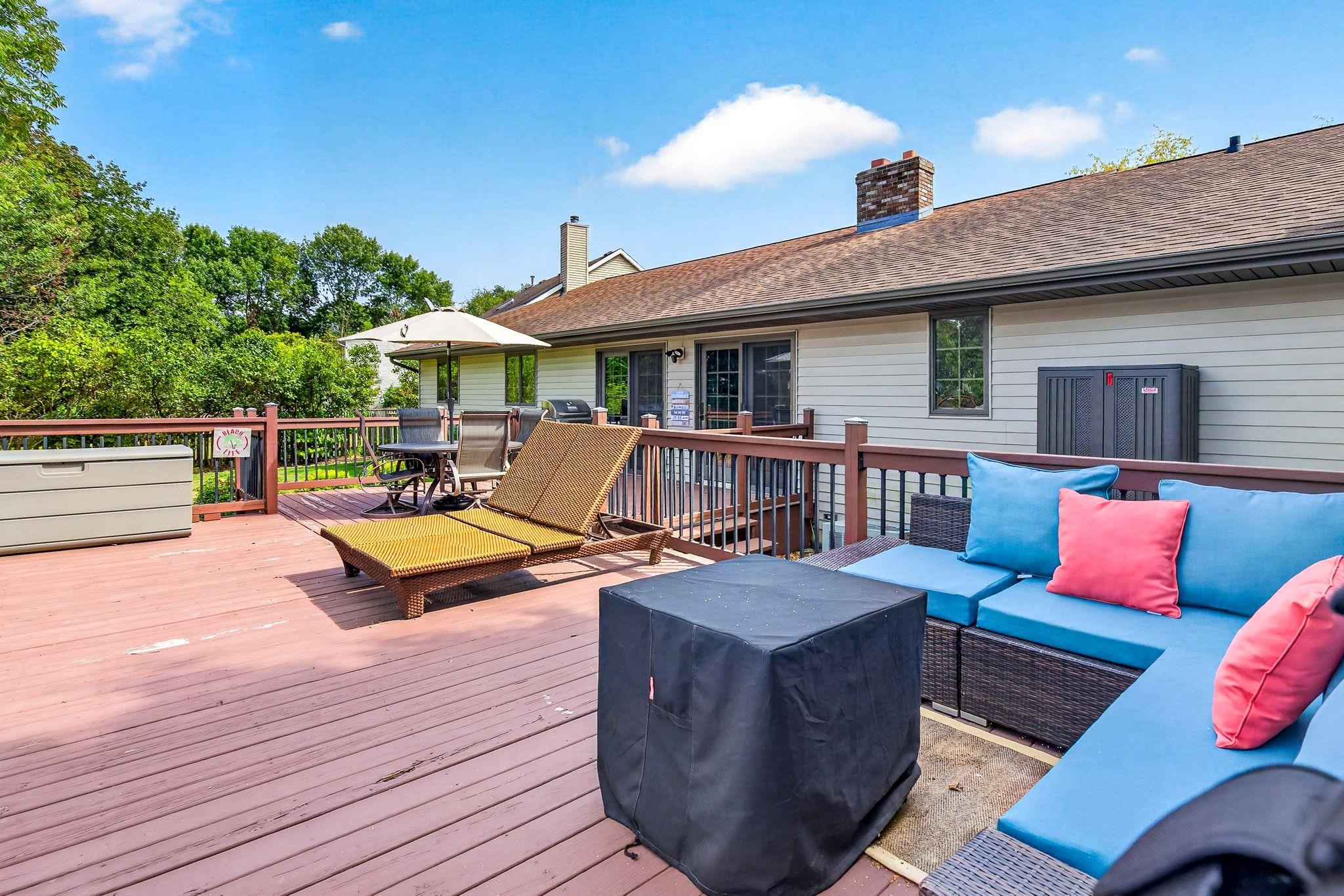 1155 W CECIL Street