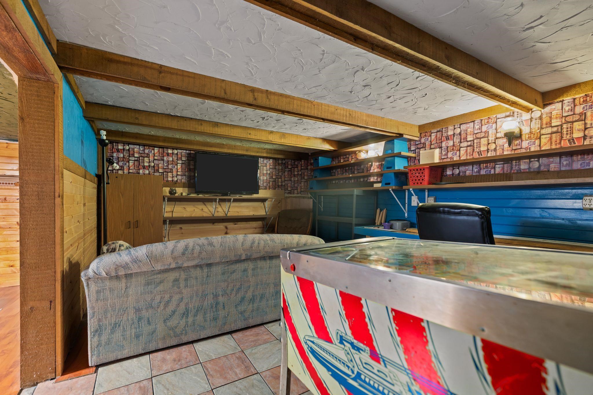 26 BITTERSWEET Court
