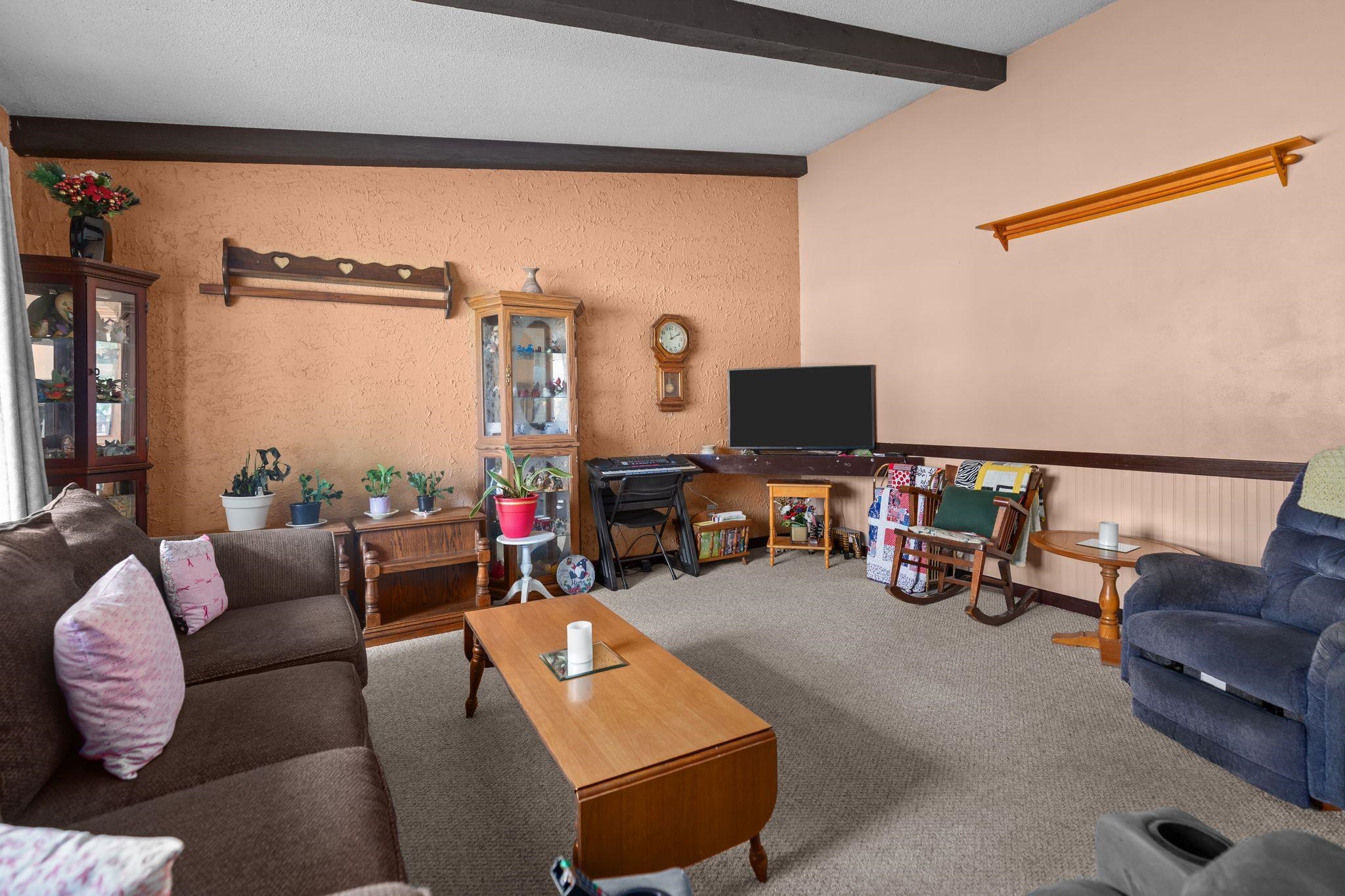 26 BITTERSWEET Court