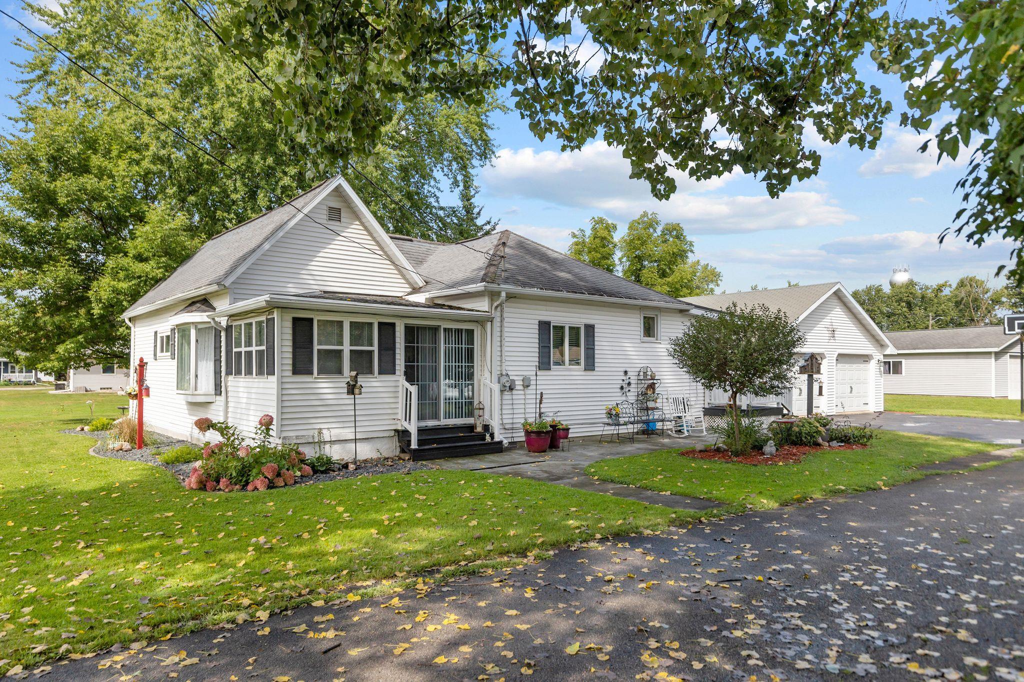 W7712 RAILROAD Street