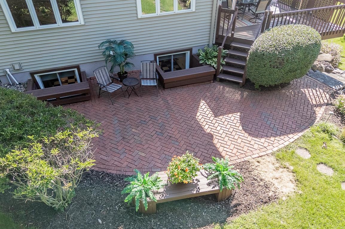 N1145 ROENA Lane