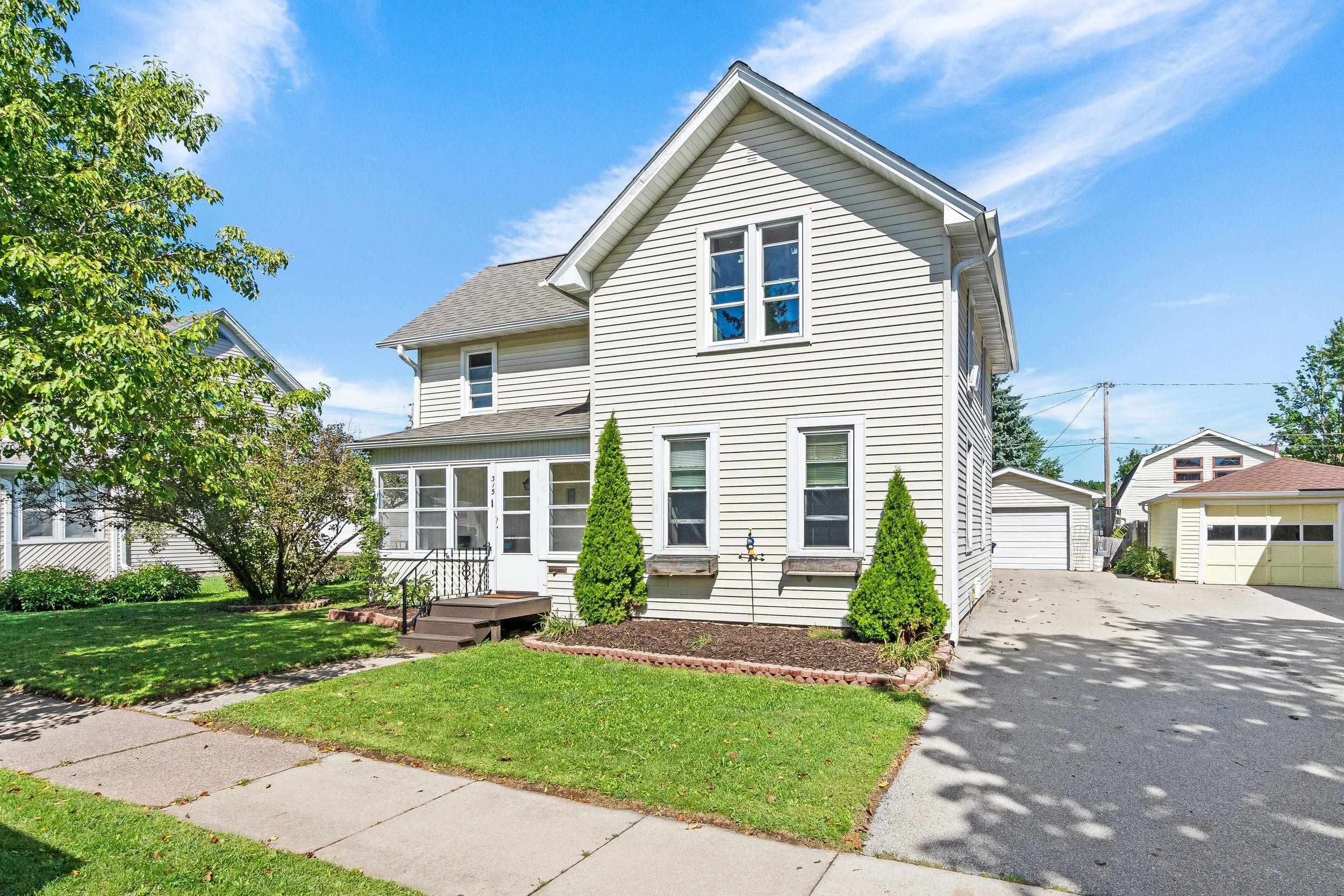 315 E QUINCY Street