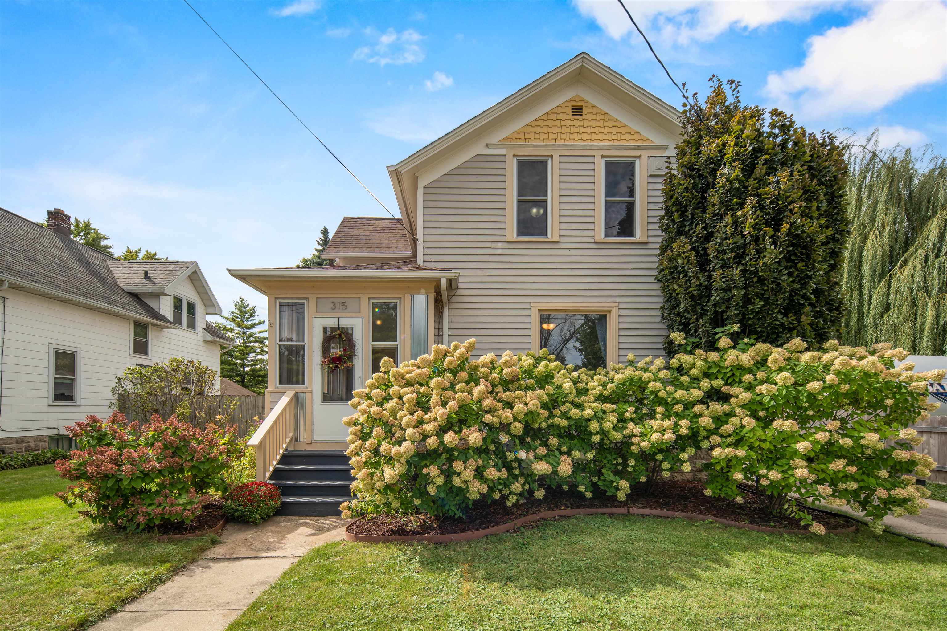 315 VAN Street