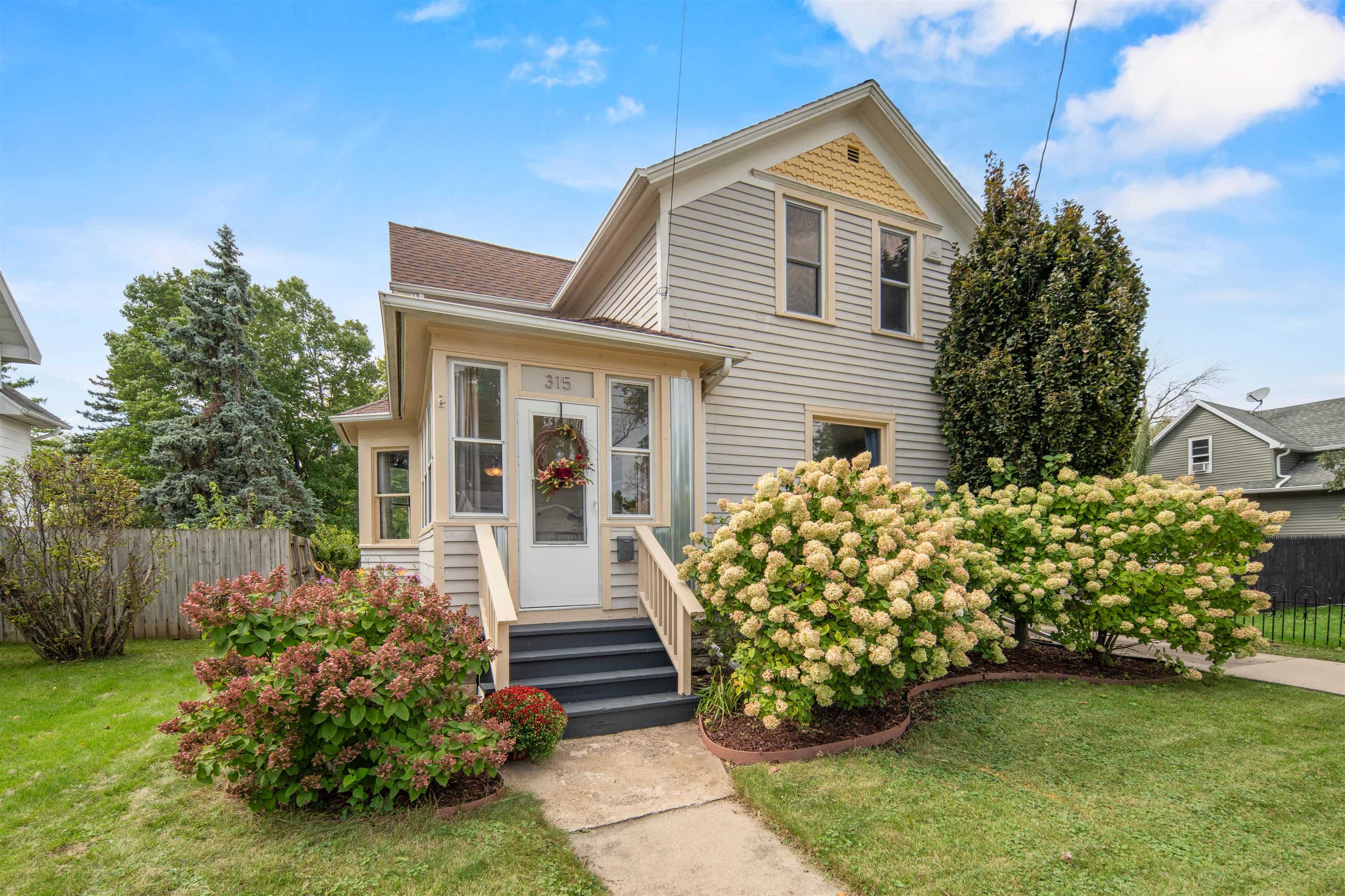 315 VAN Street