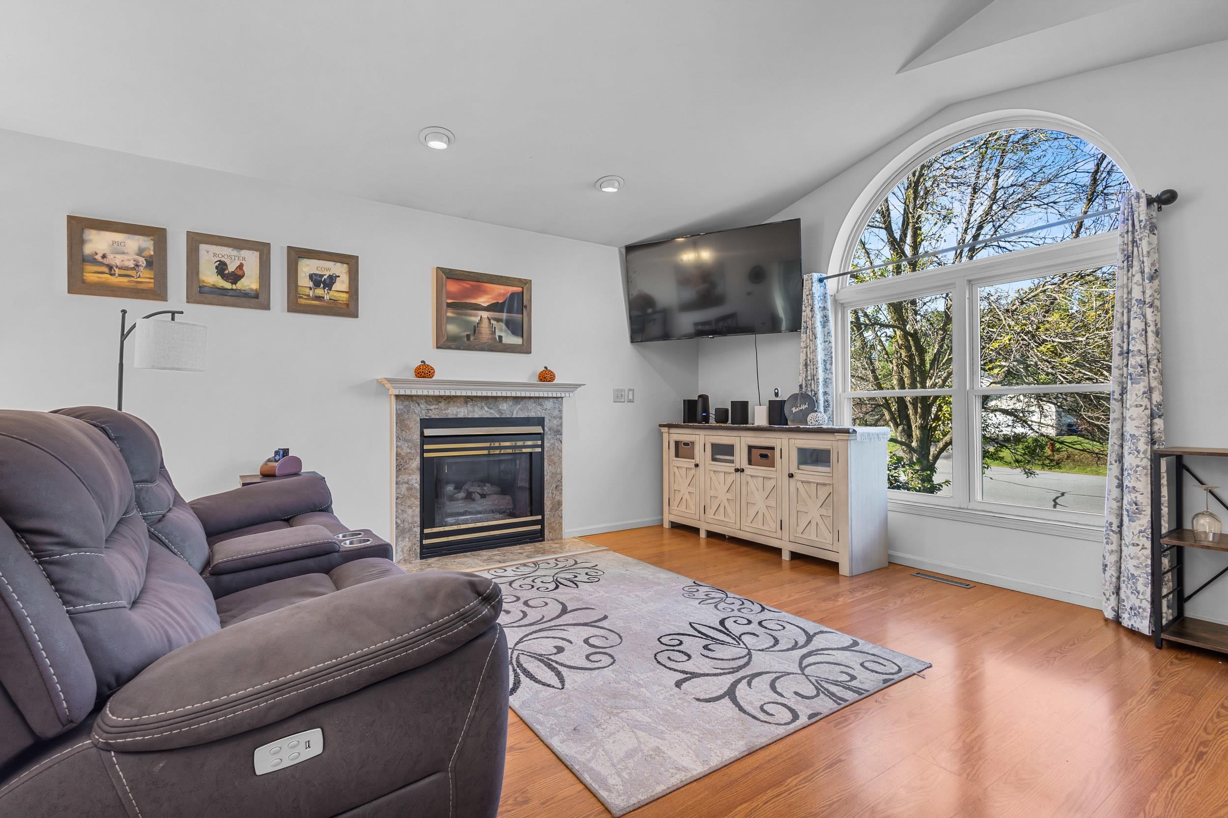 151729 WISTERIA Lane