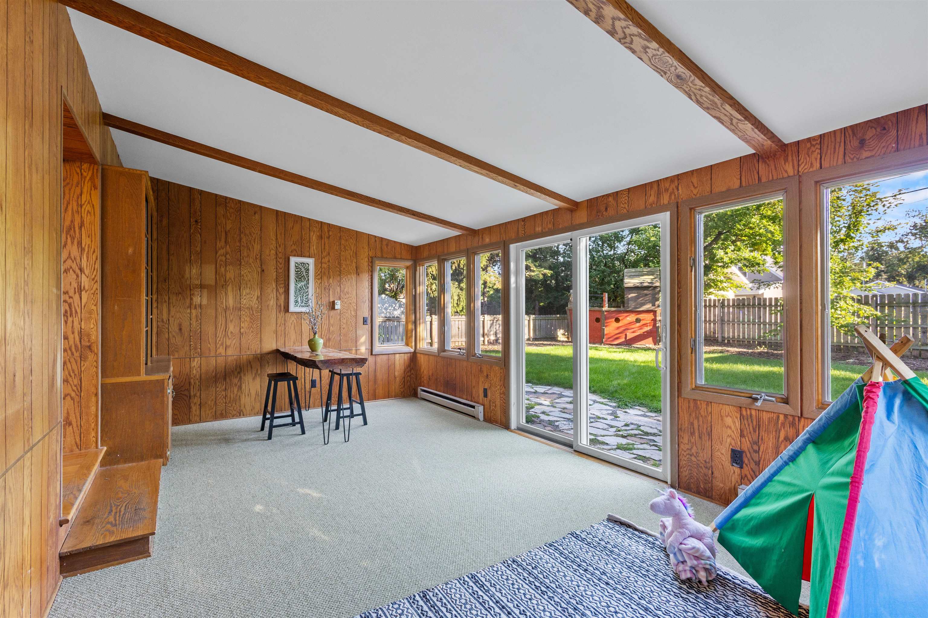 693 CONGRESS Place