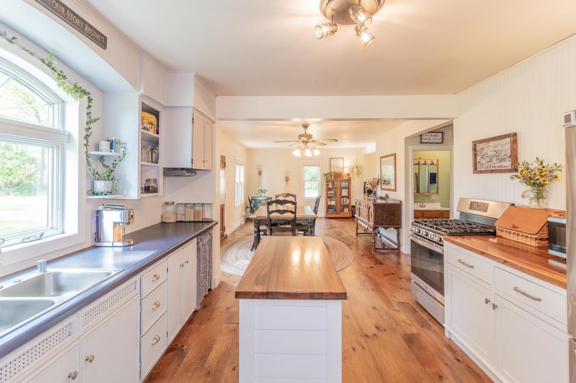 E6998 SYMCO Road