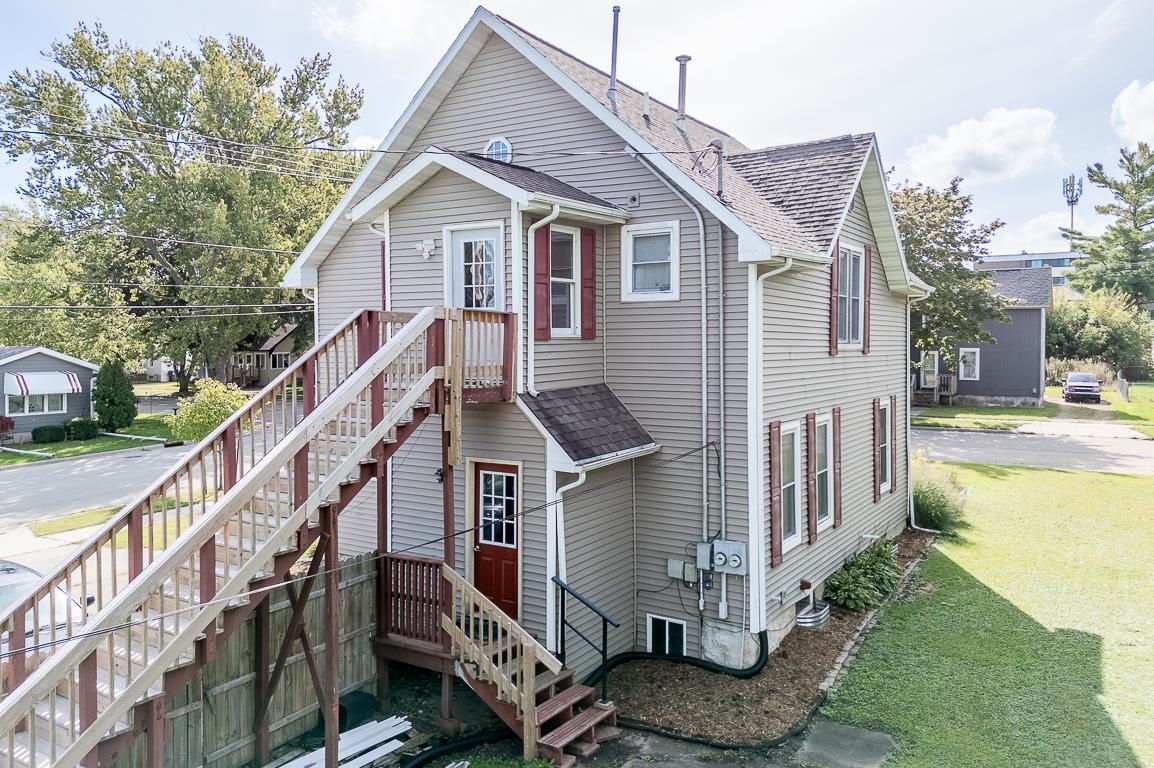 215 E SPRING Street