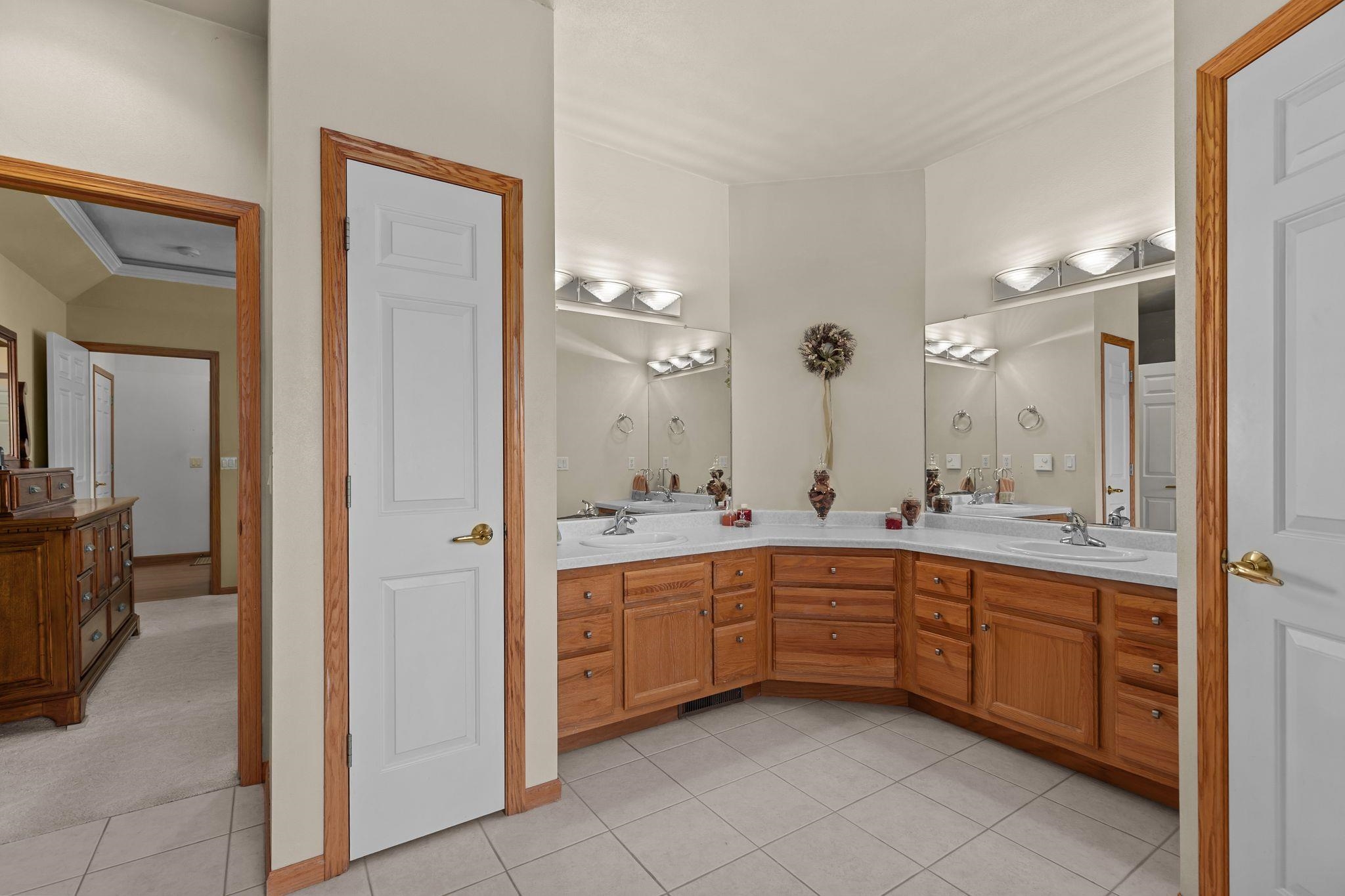 2282 WILLOW WAY Drive