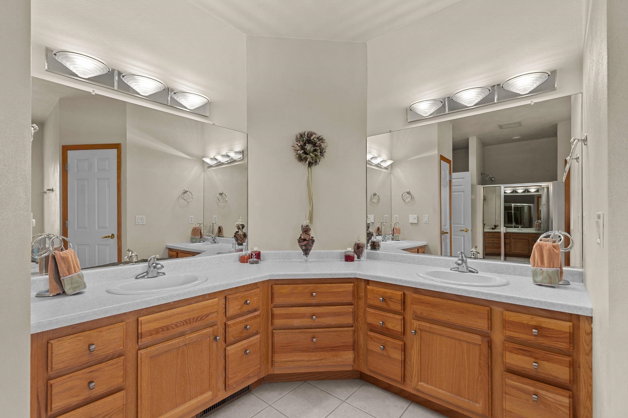 2282 WILLOW WAY Drive