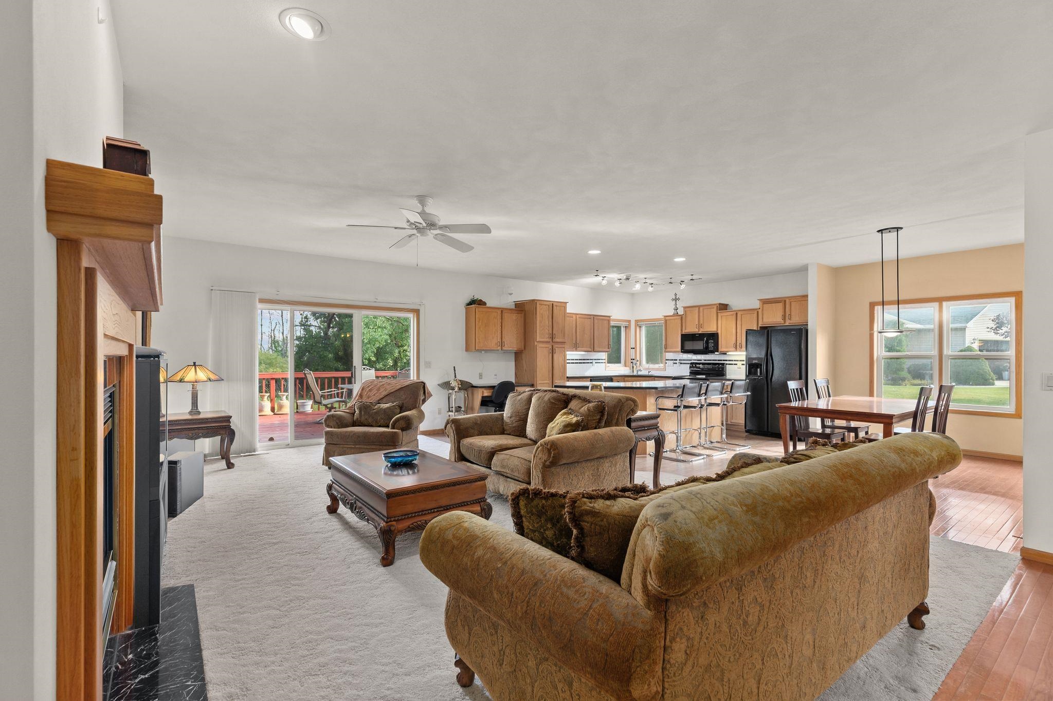 2282 WILLOW WAY Drive