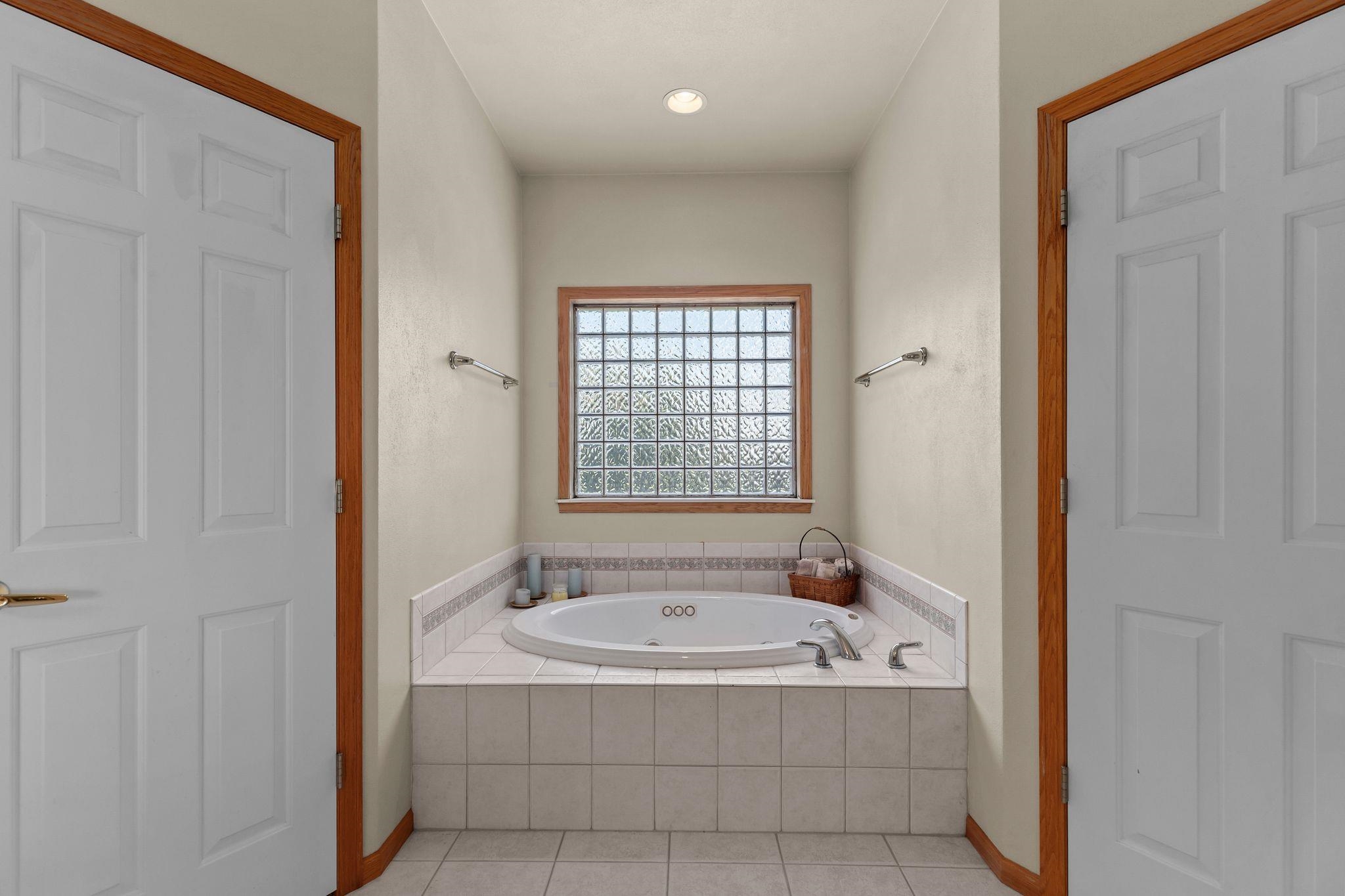 2282 WILLOW WAY Drive