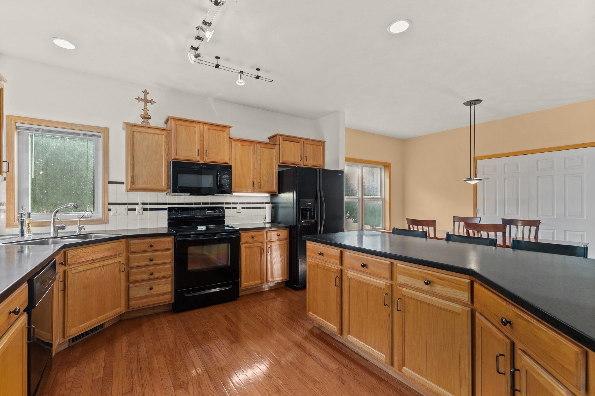 2282 WILLOW WAY Drive