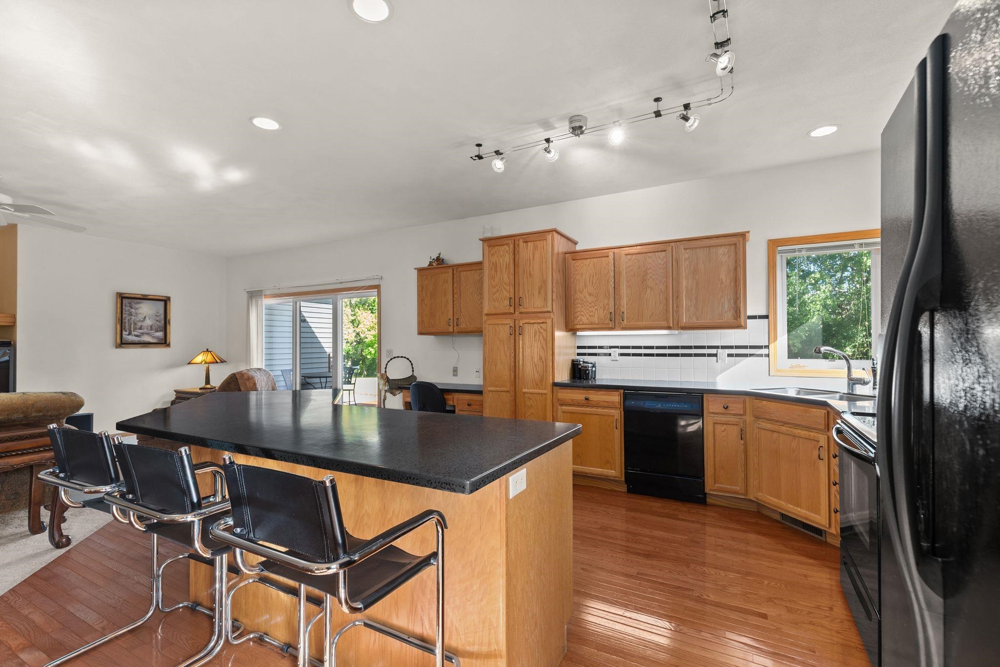2282 WILLOW WAY Drive