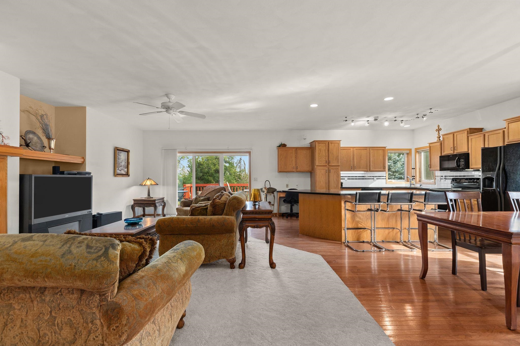 2282 WILLOW WAY Drive