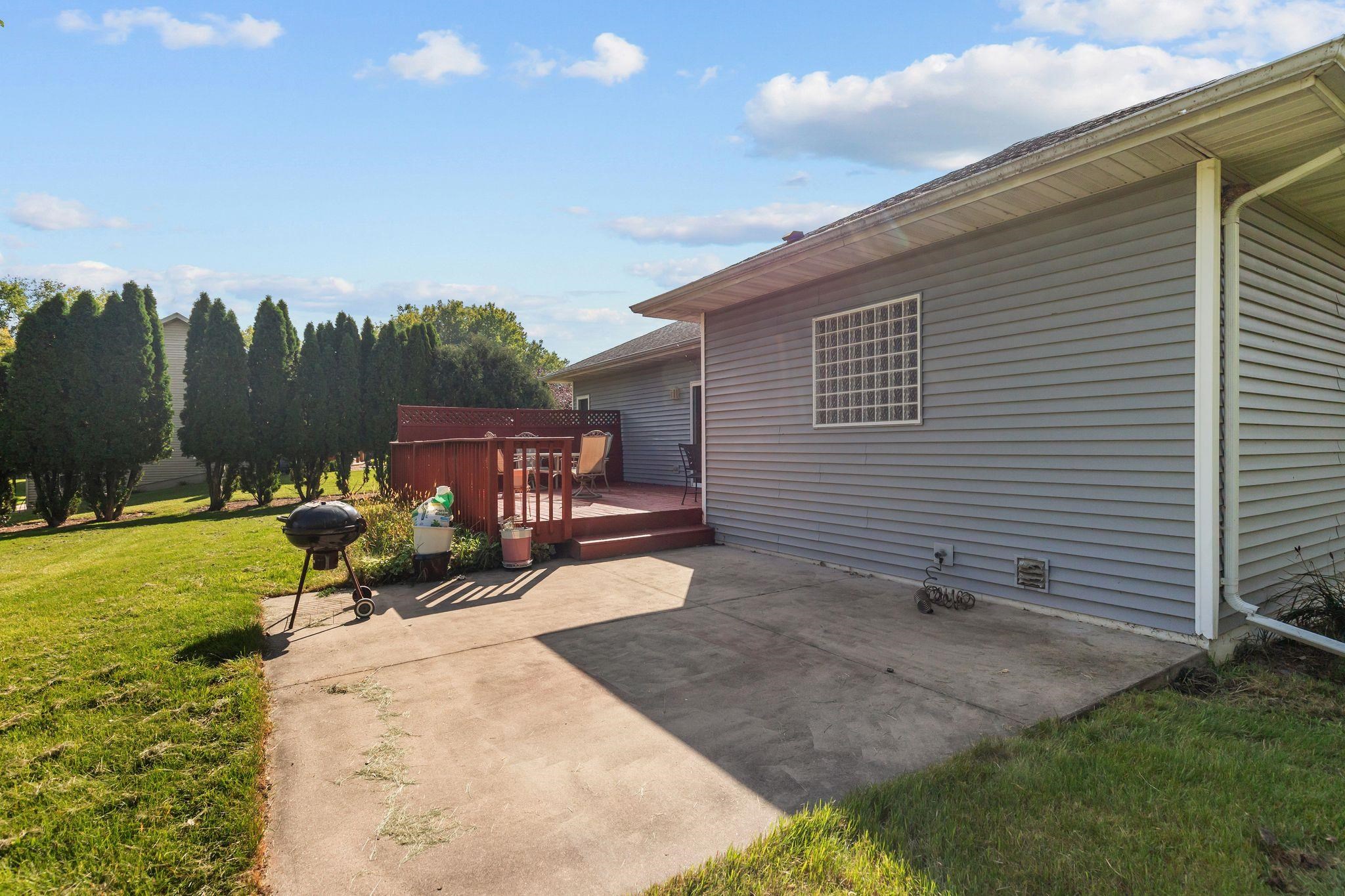 2282 WILLOW WAY Drive