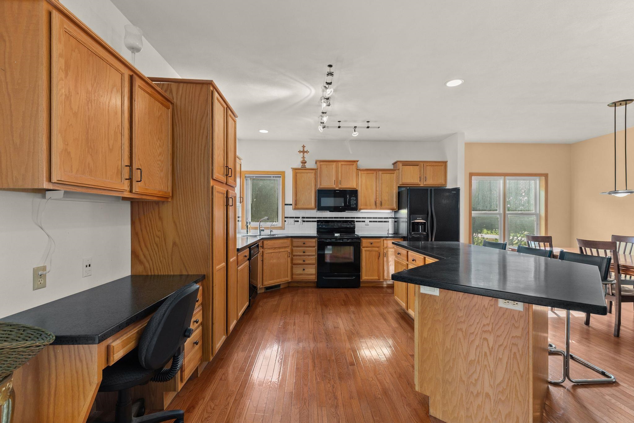2282 WILLOW WAY Drive