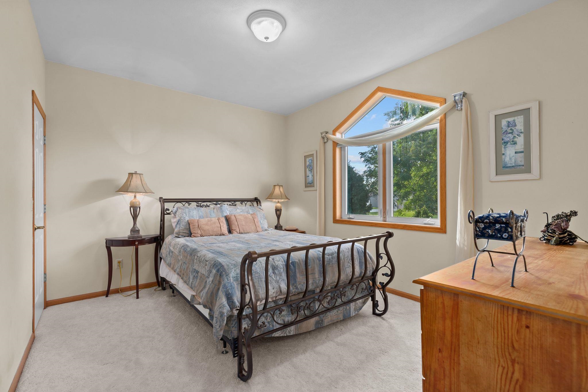 2282 WILLOW WAY Drive