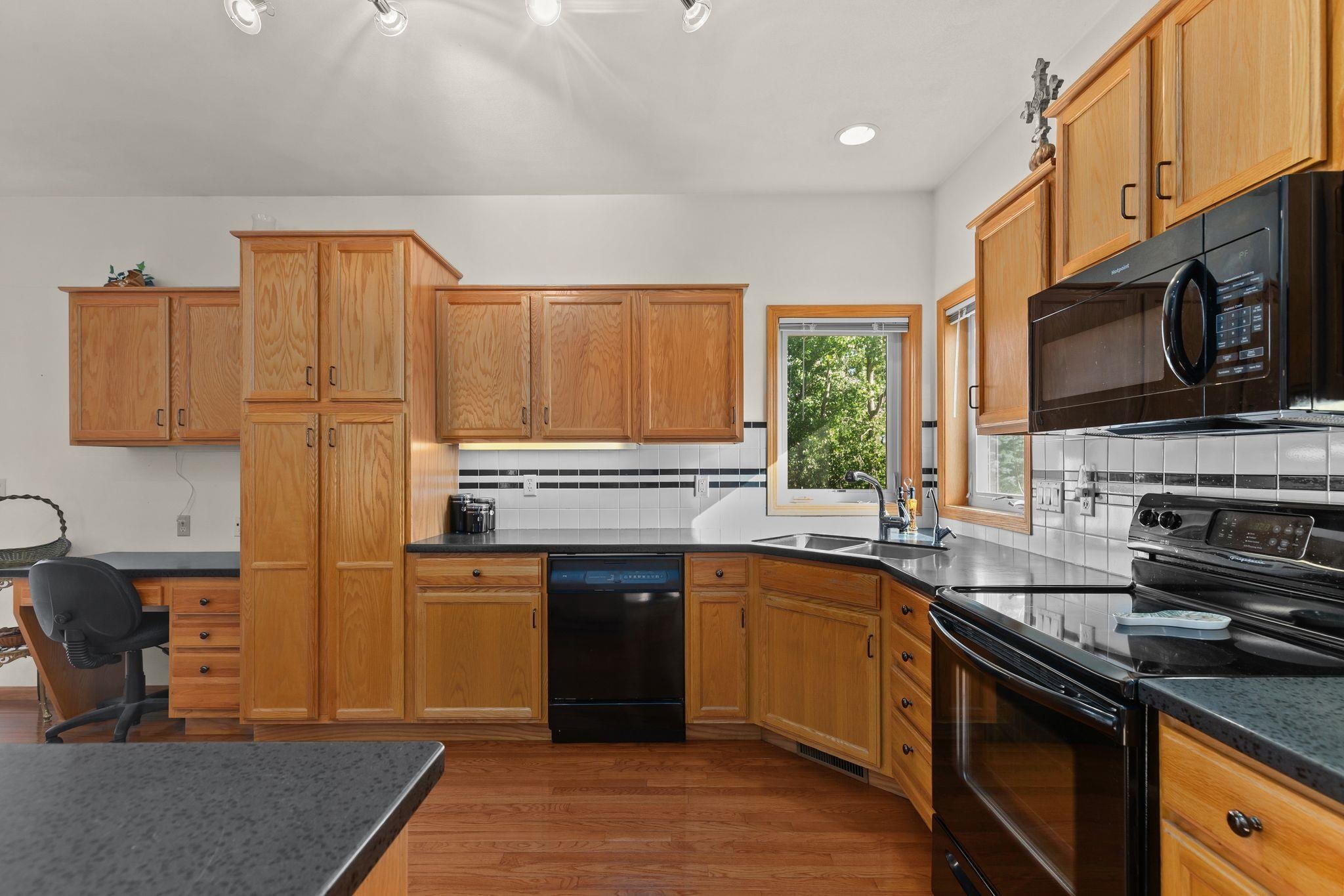 2282 WILLOW WAY Drive