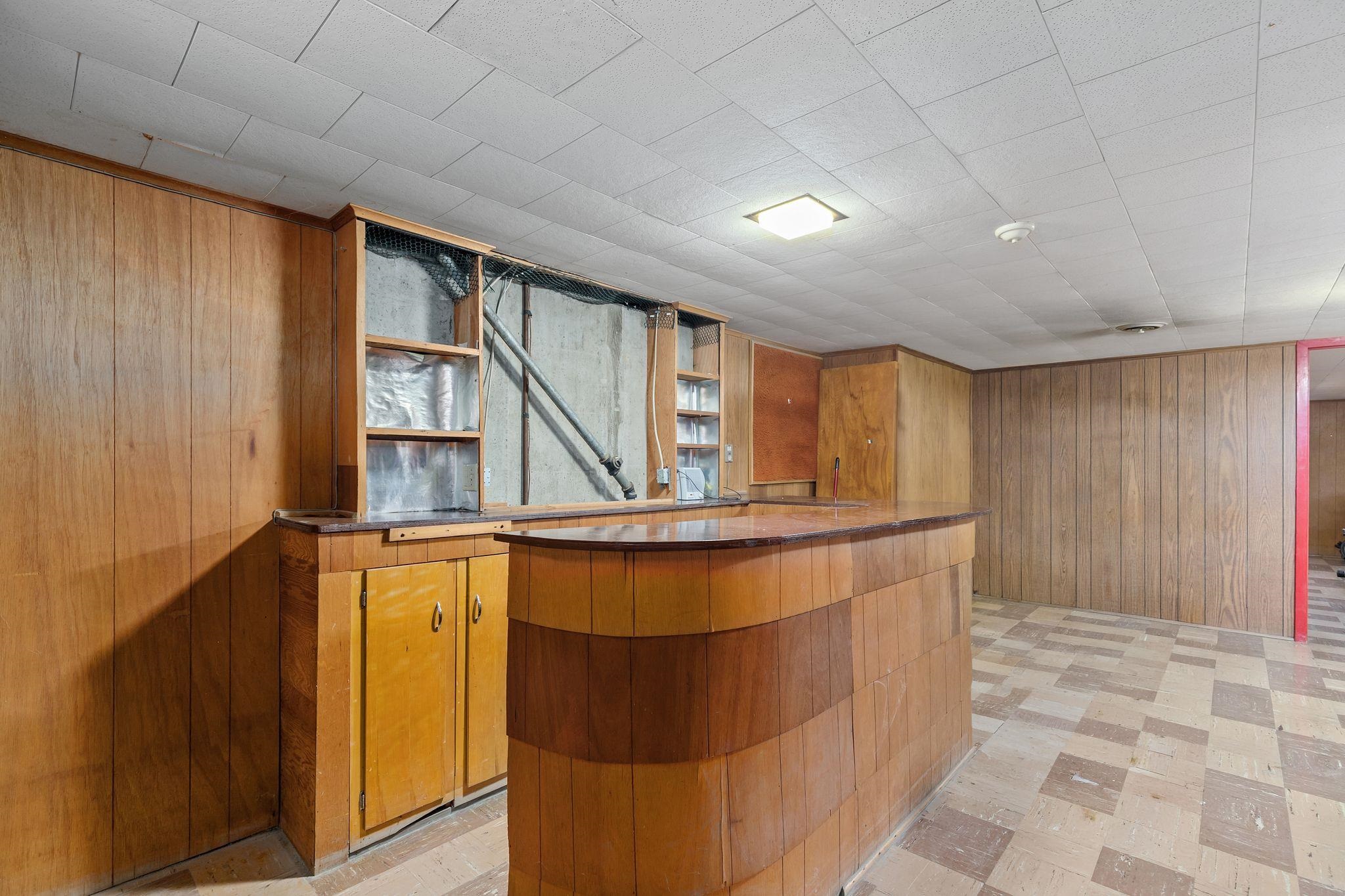 736 JOHN Street